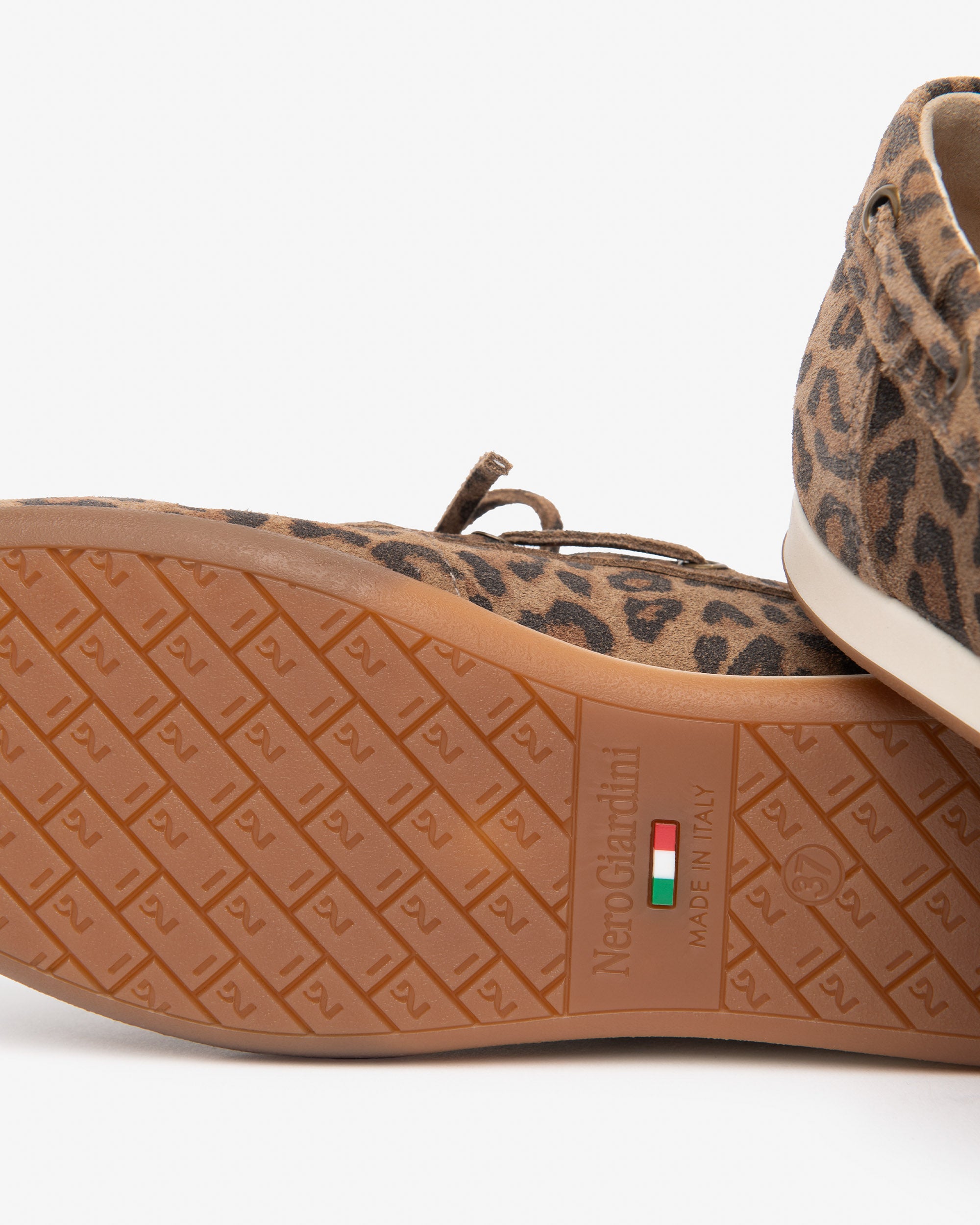 Nero Giardini Loafers mocassins daim léopard femme