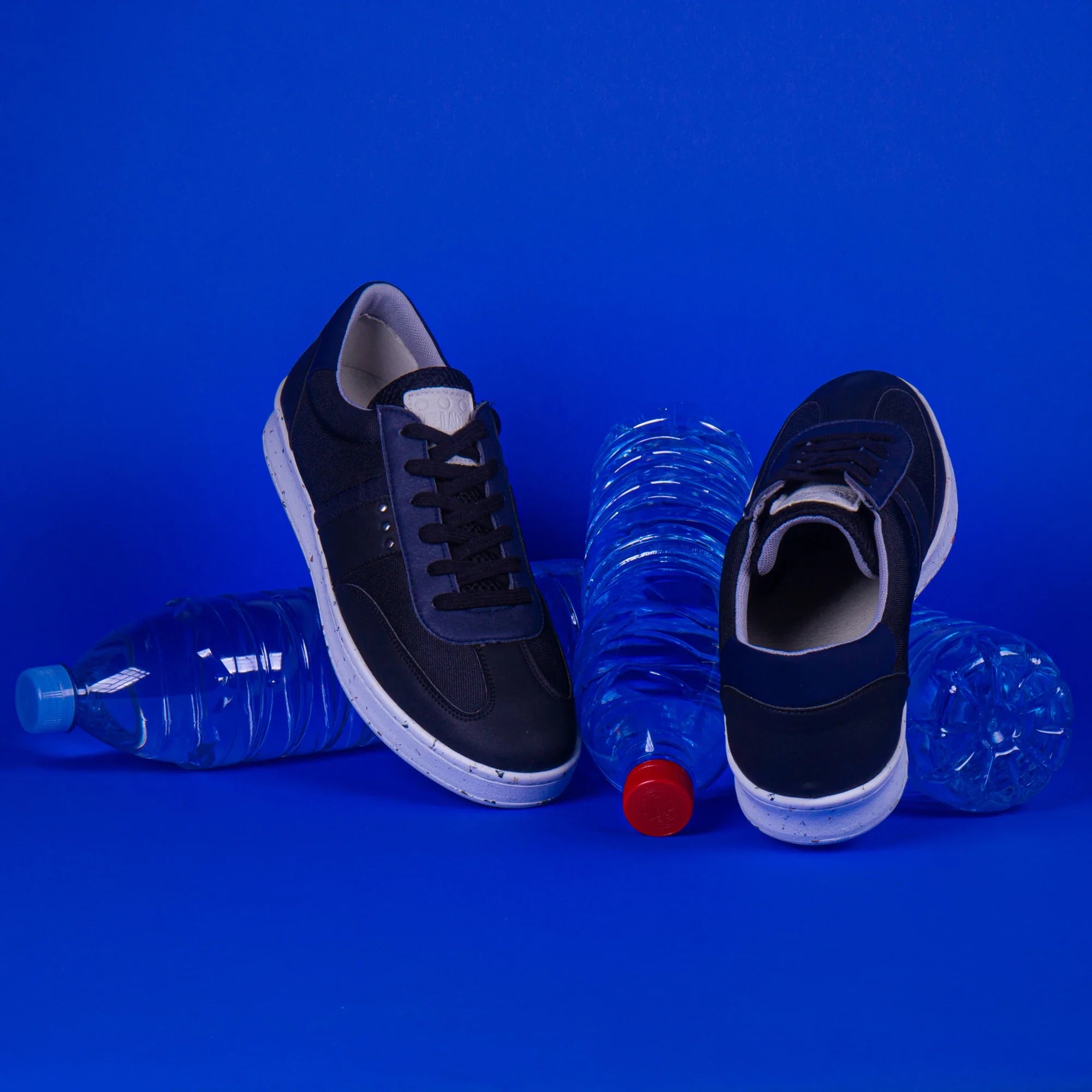 Me.Land Vivace baskets vegan noir bleu marine recyclées
