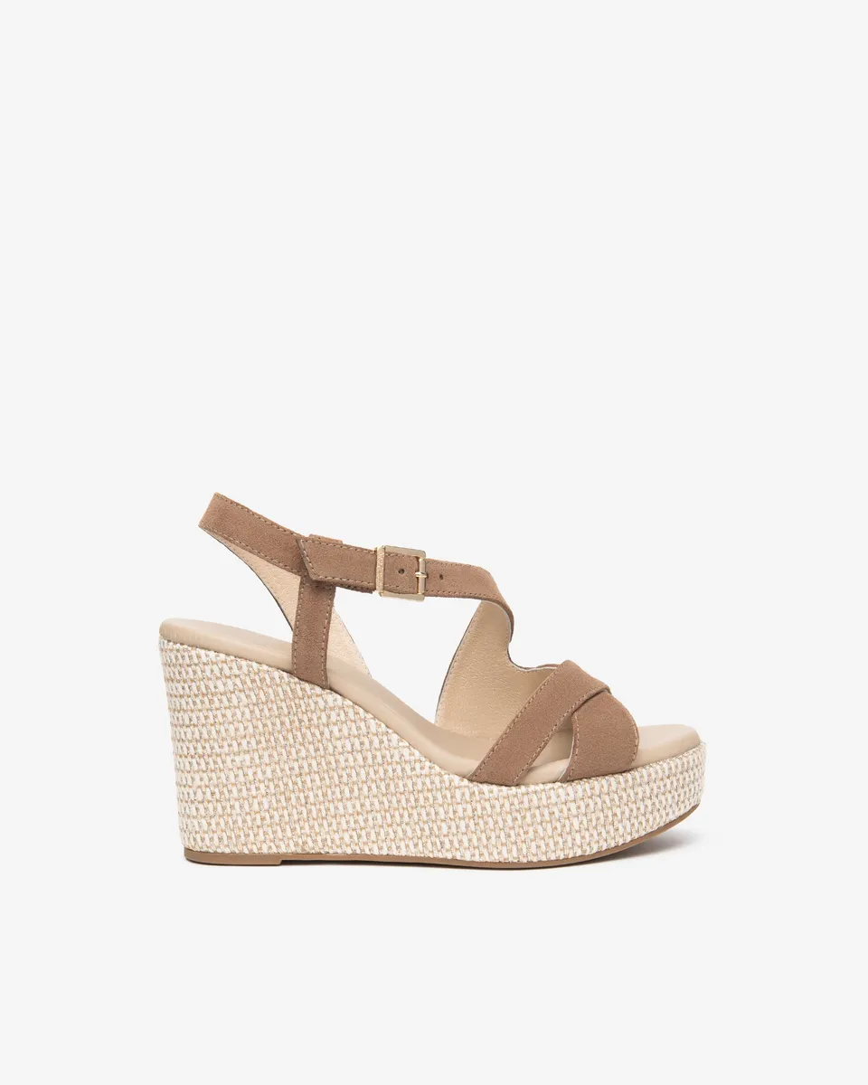 Nero Giardini Sandals sandales daim femme 38