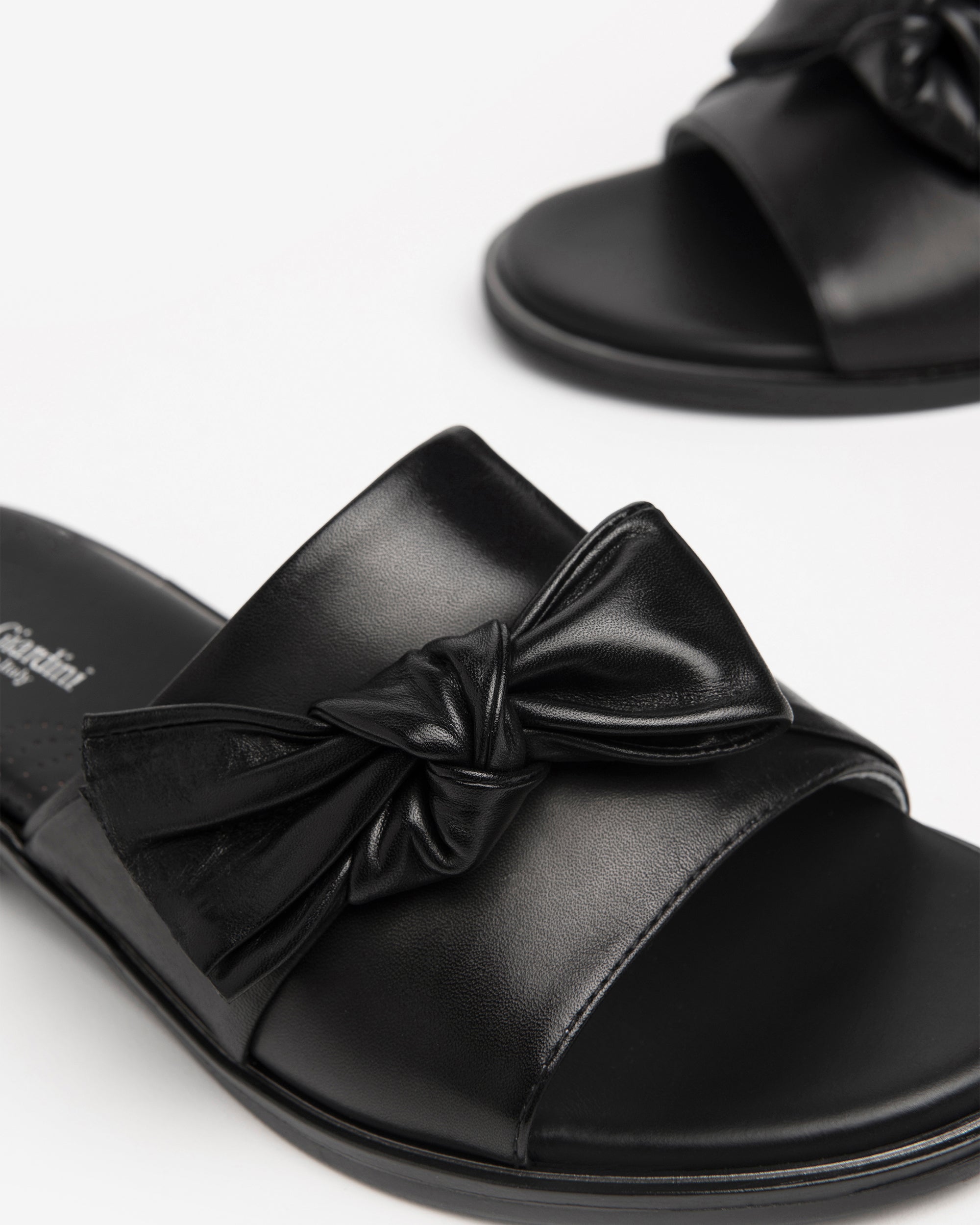 Nero Giardini Slippers mules cuir femme noeud 2,5 cm