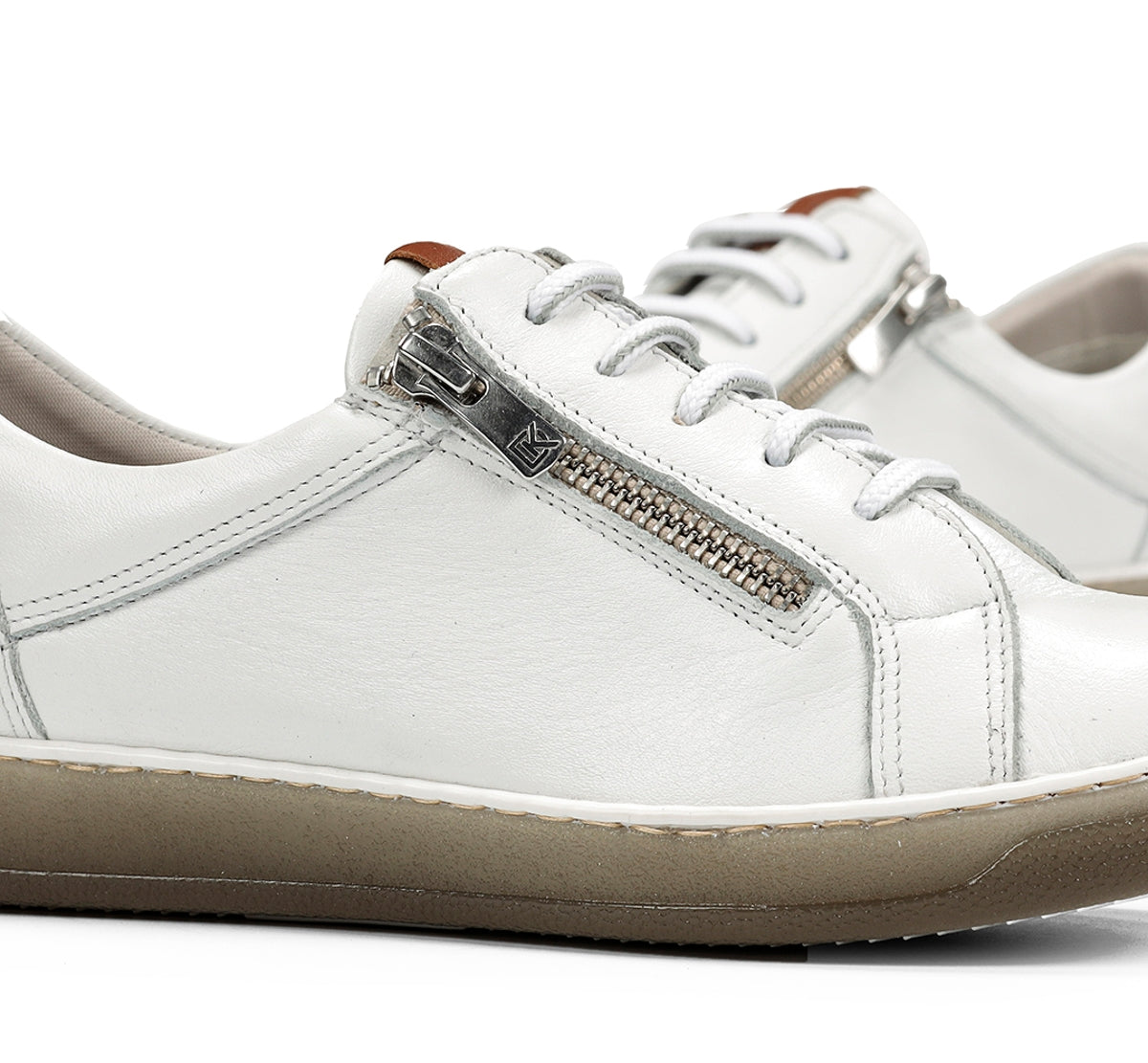 Fluchos Dorking Karen D8225 baskets blanches cuir