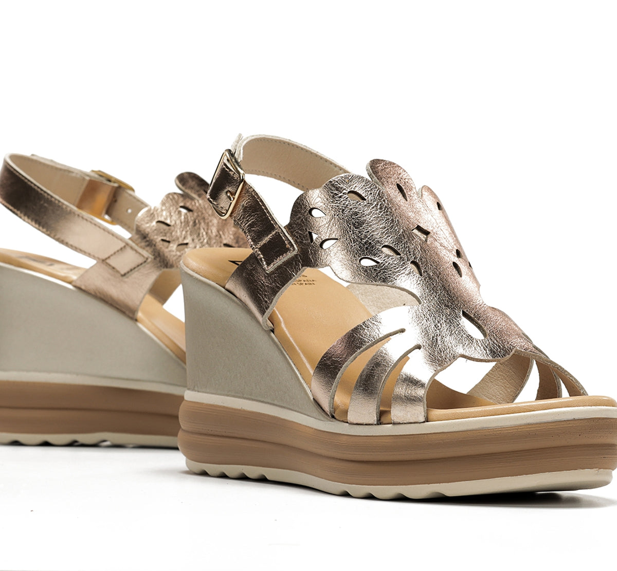 Dorking Diane D9697 sandale dorée femme talon