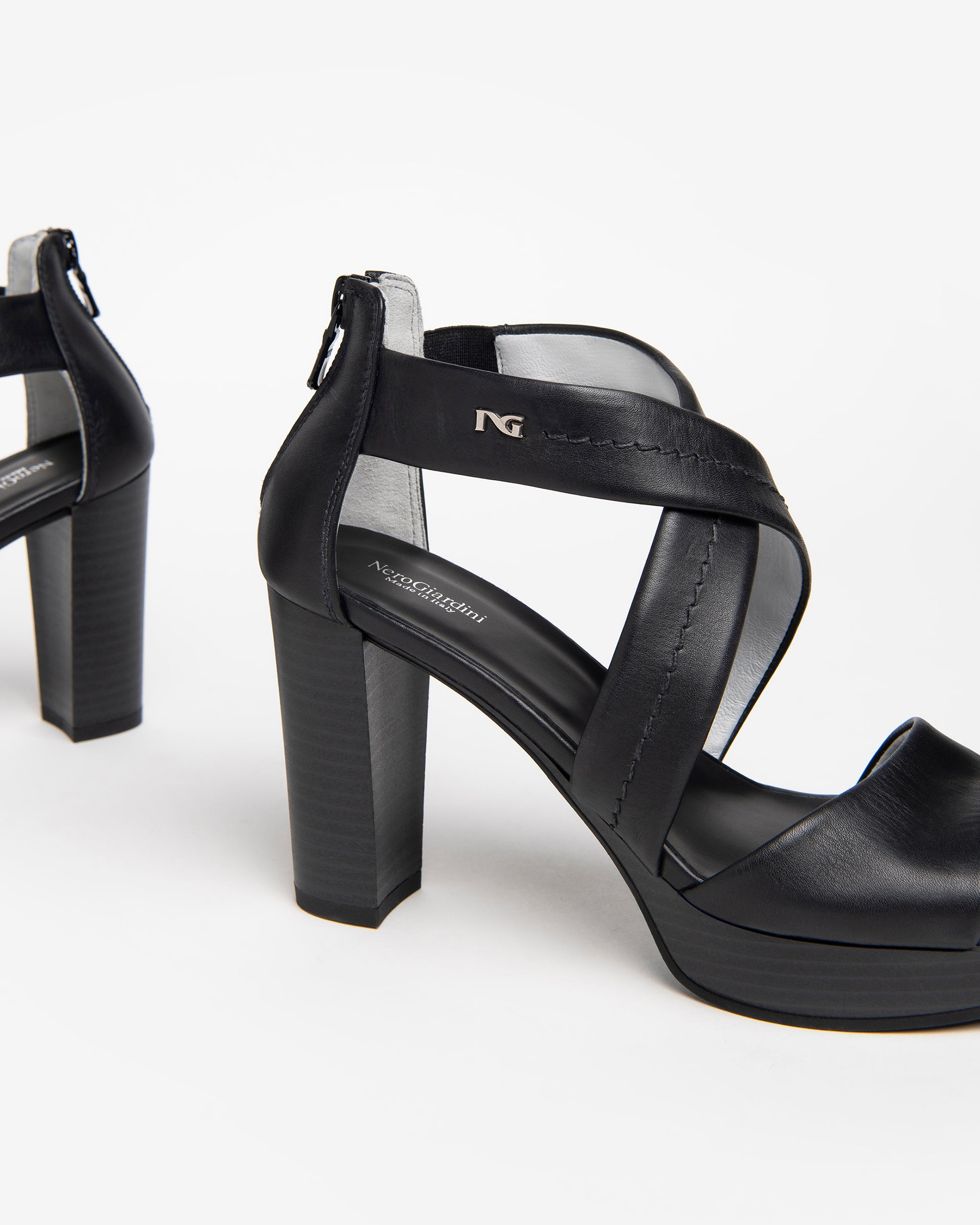 Nero Giardini Sandals sandales cuir femme 38 Italie