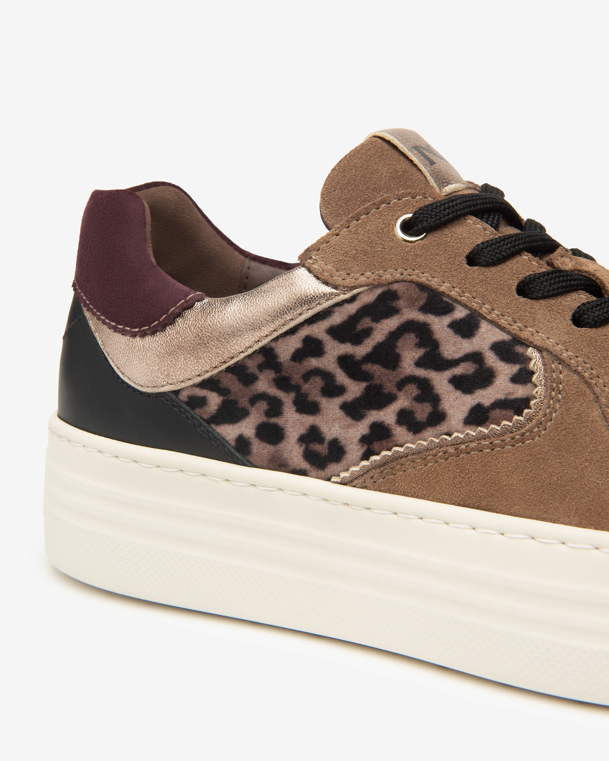 Nero Giardini Sneakers baskets daim cuir femme memory