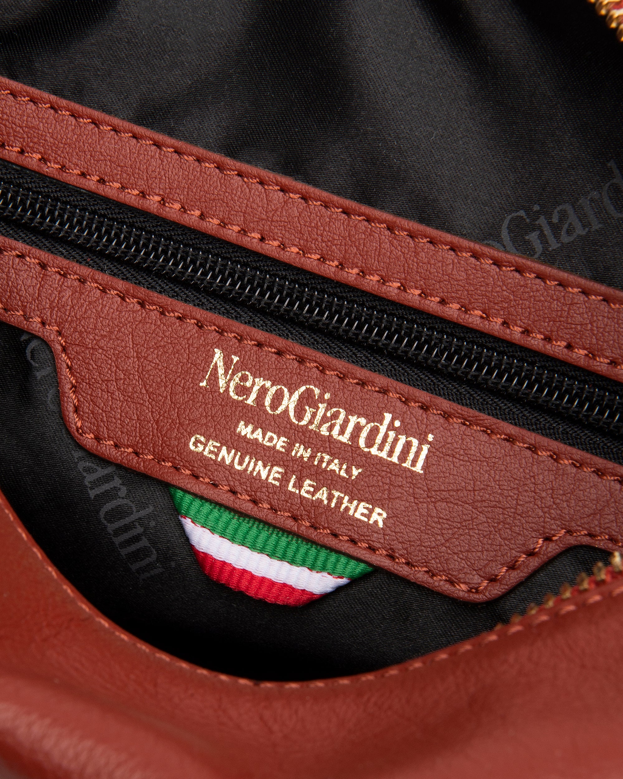 Nero Giardini Bags sac hobo cuir femme souple