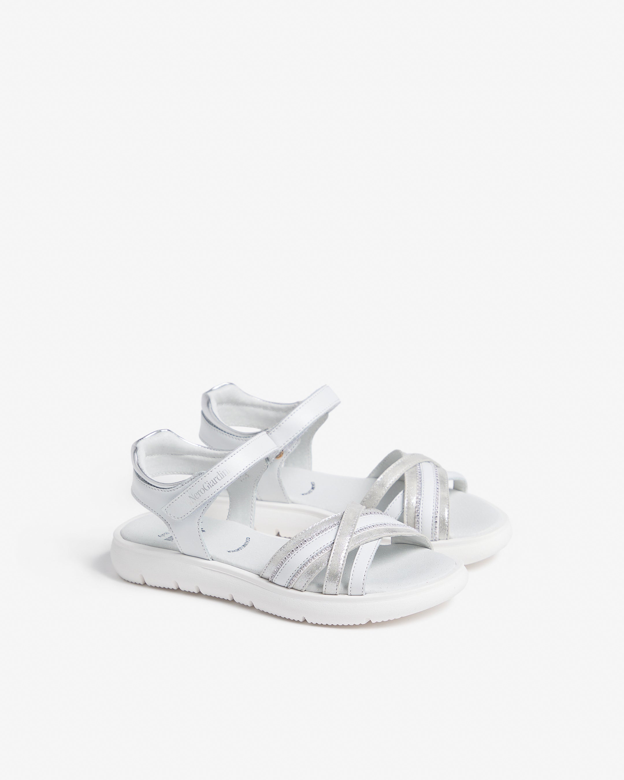 Nero Giardini Sandals sandales tissu fille pointure 34