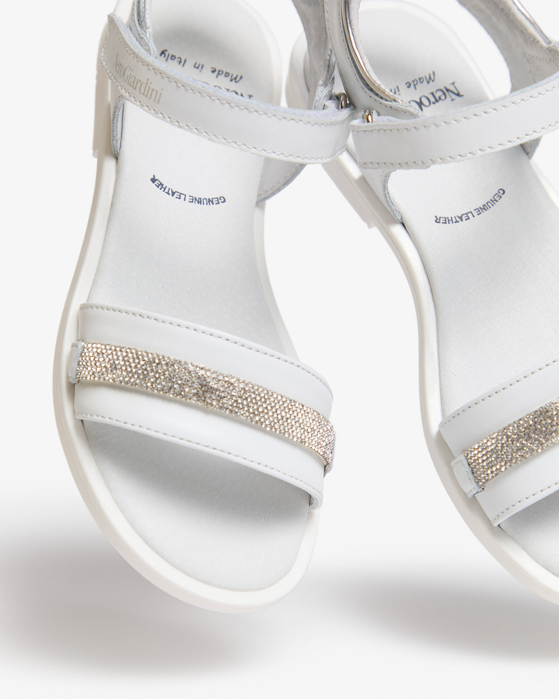 Nero Giardini Sandals sandales cuir fille 35 légères
