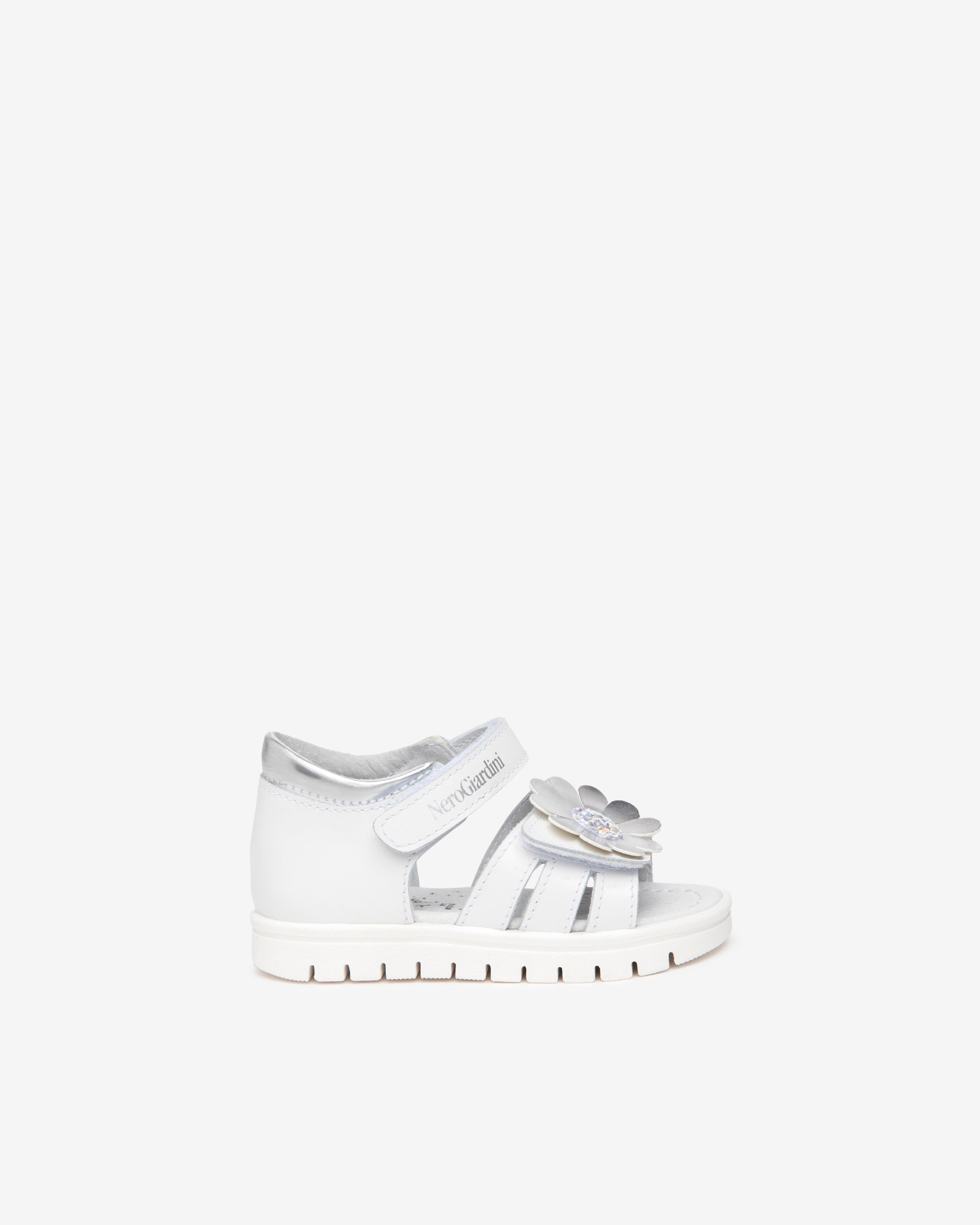 Nero Giardini Sandals sandales bébé cuir pointure 21