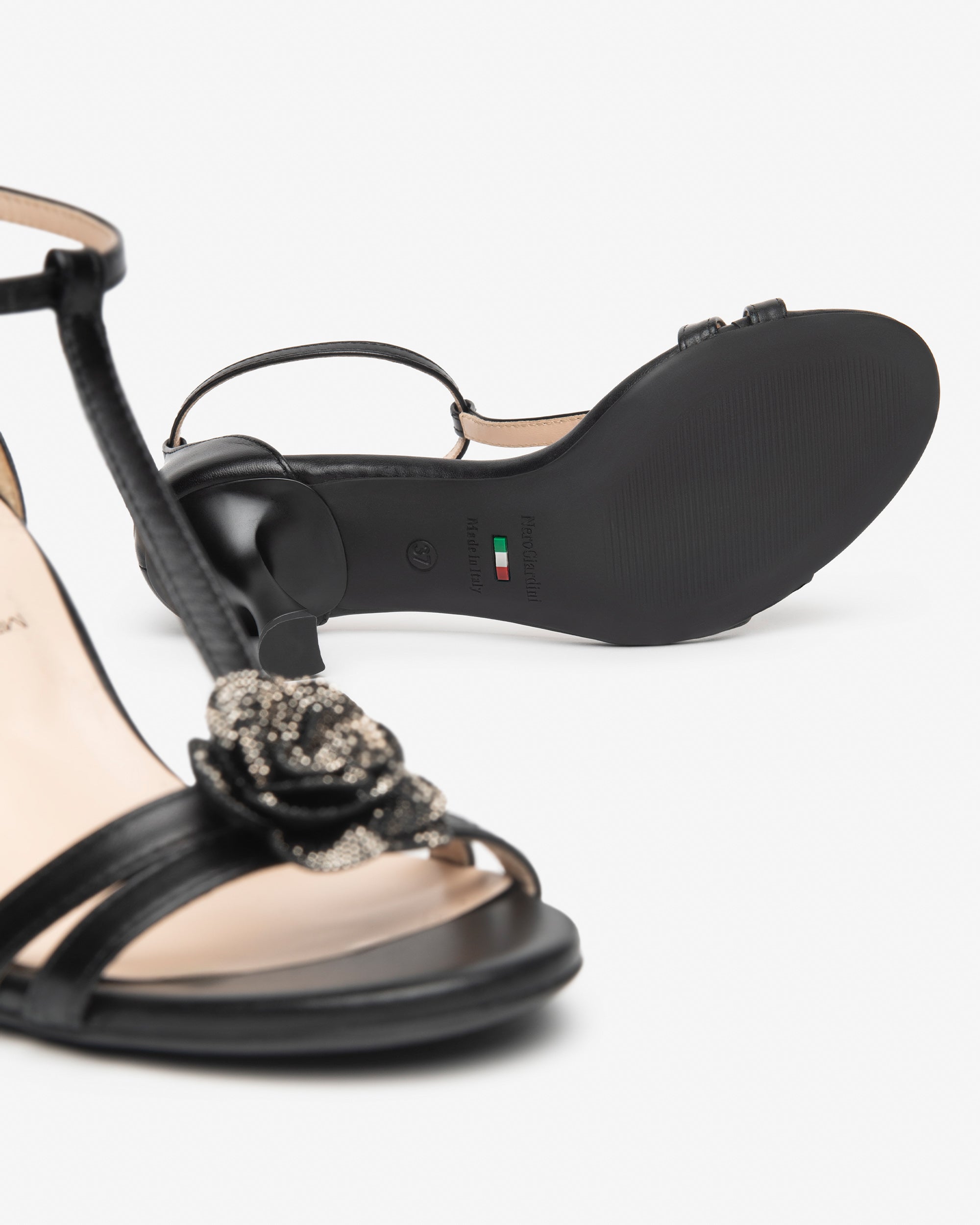 Nero Giardini Sandals sandales cuir femme cérémonie