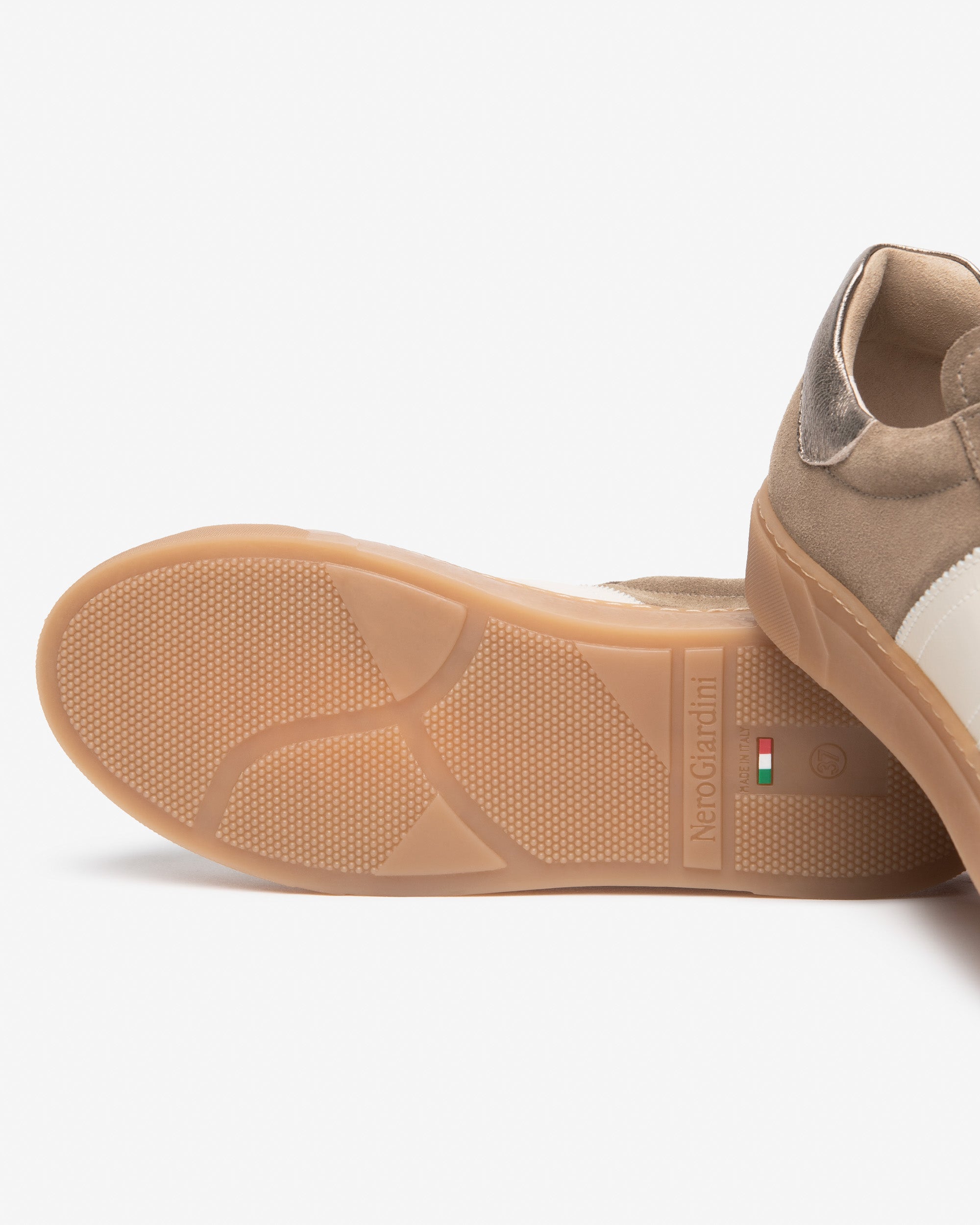 Nero Giardini Sneakers Baskets Daim Cuir Femme Lacets