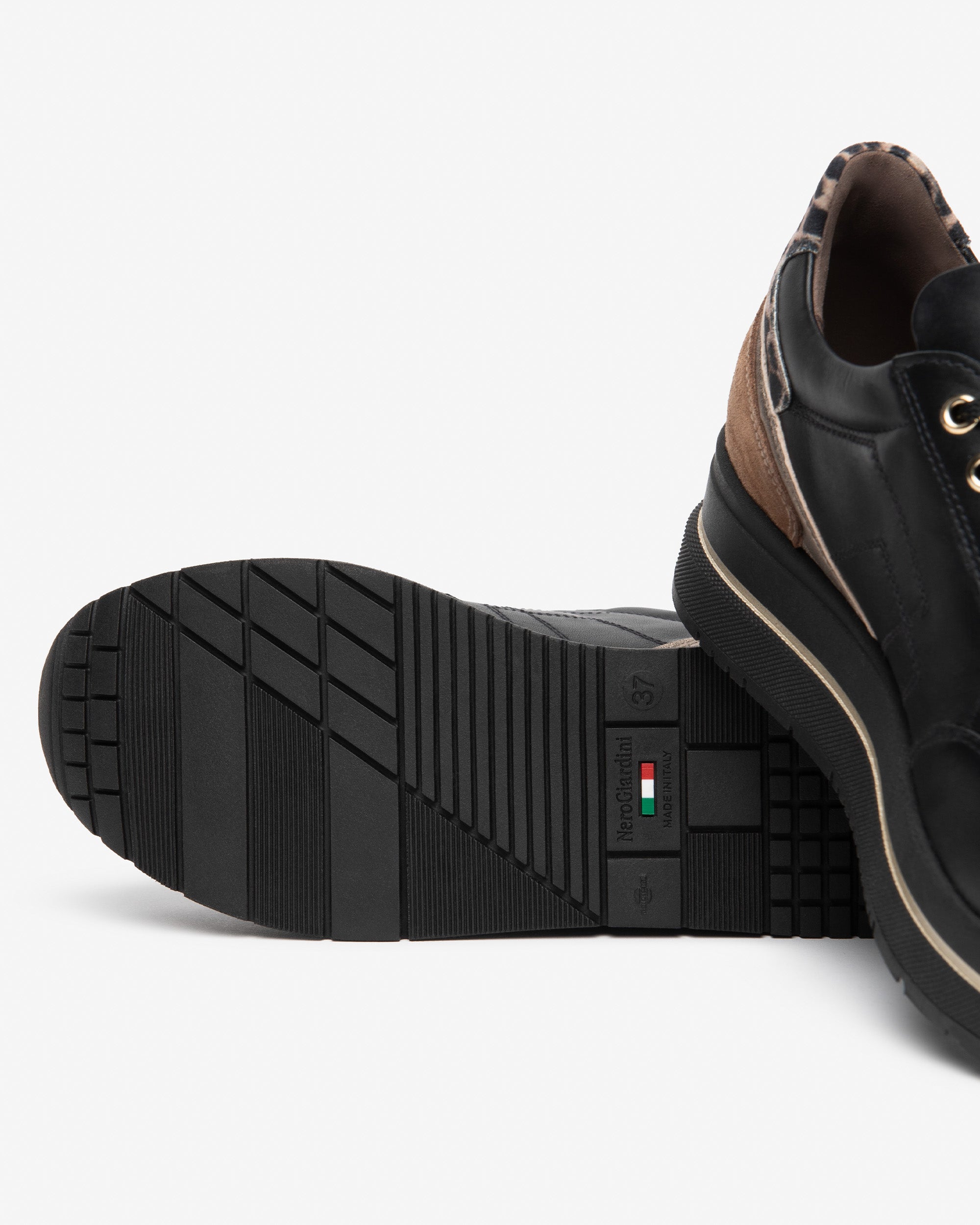 Nero Giardini Sneakers baskets plateforme cuir daim
