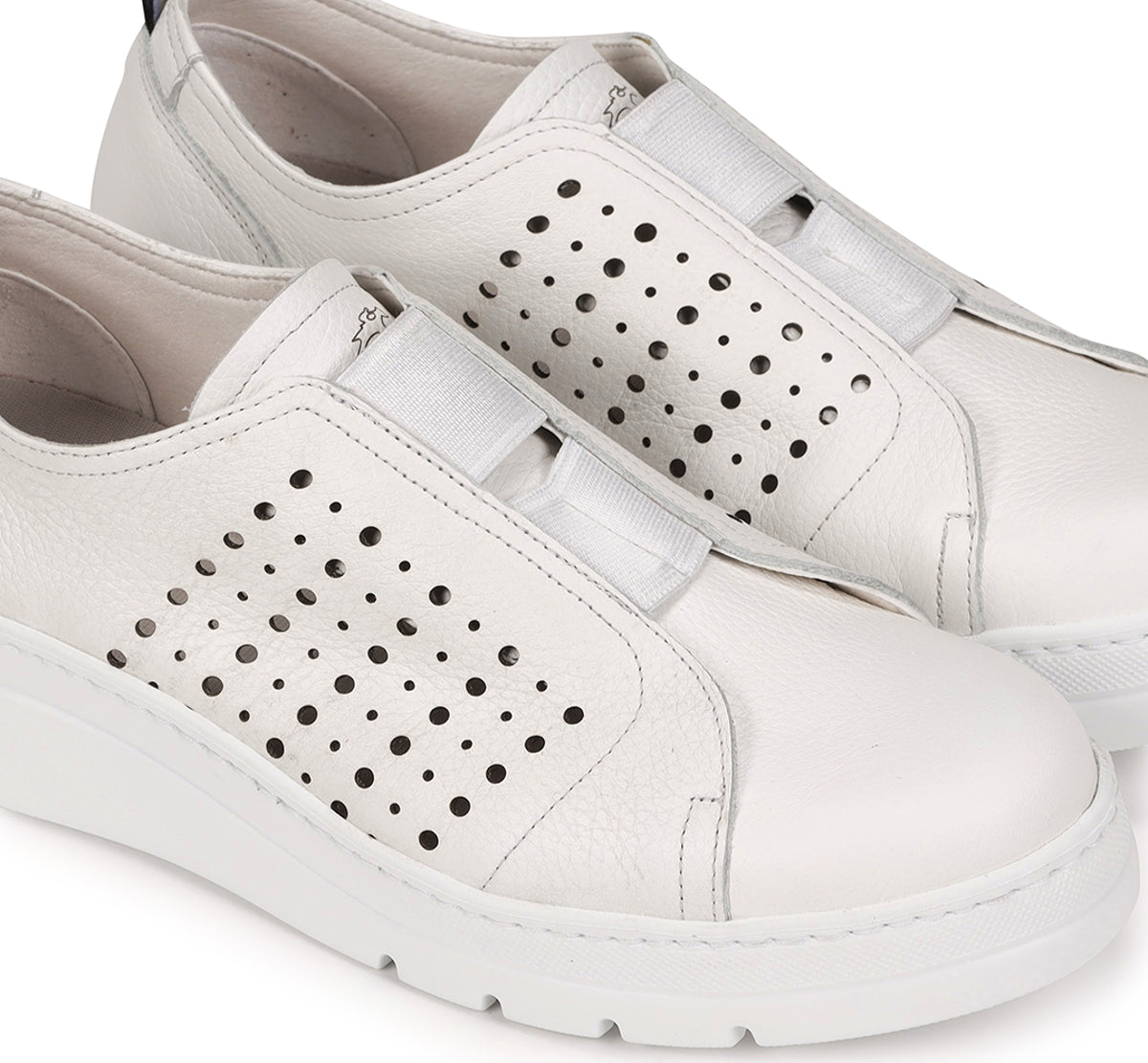 Fluchos Pompas F1423 basket blanche femme