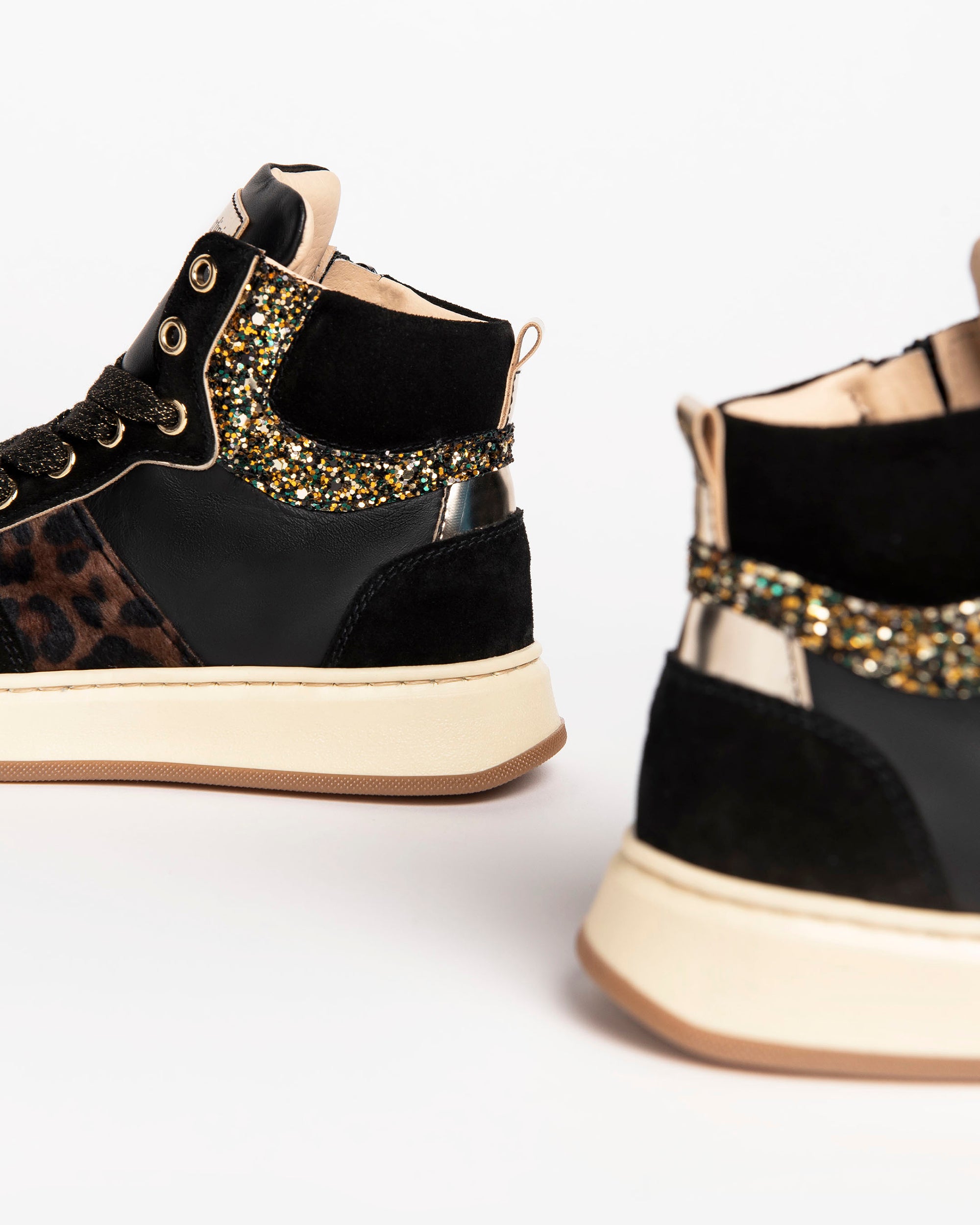 Nero Giardini Sneakers baskets daim cuir fille légère