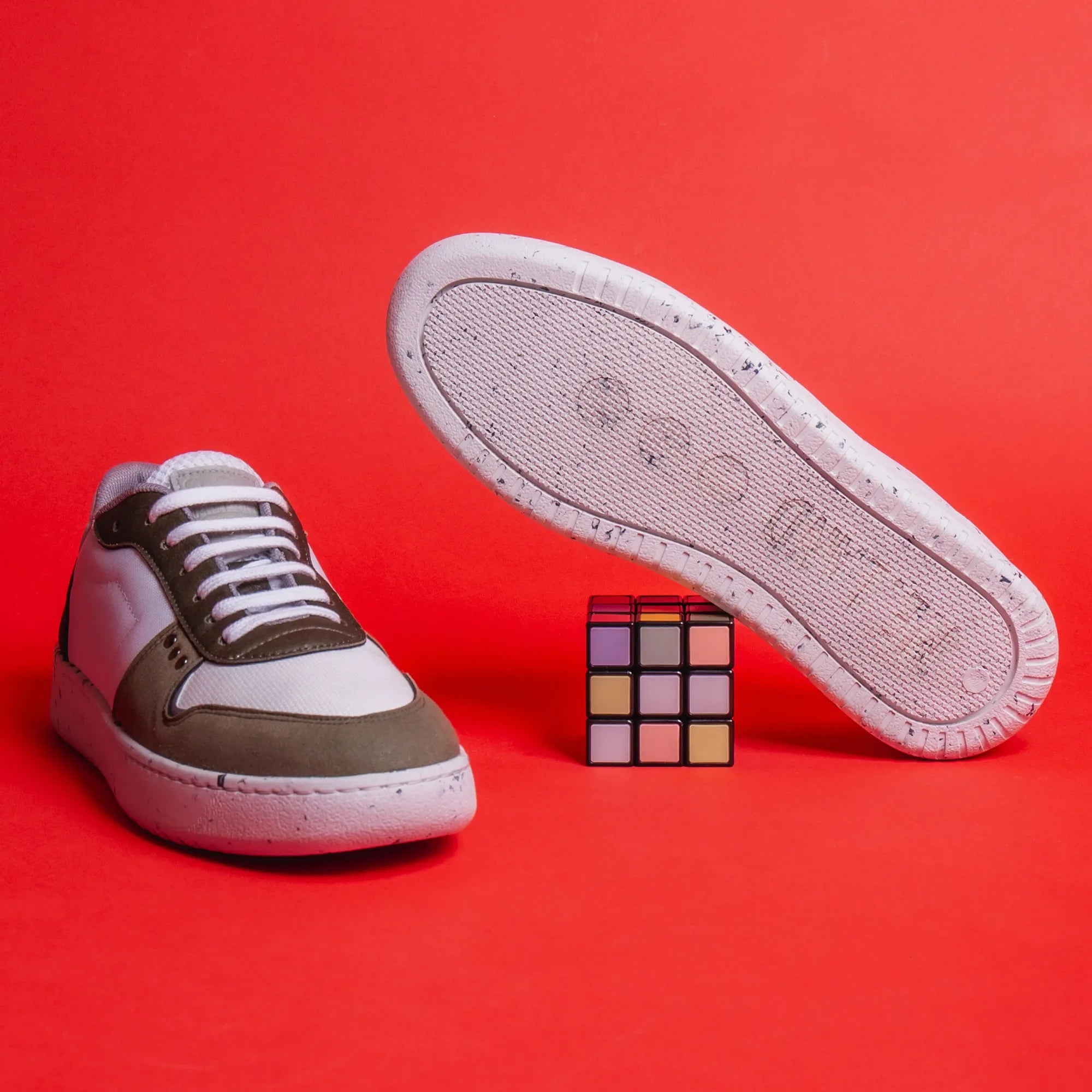 Me.Land Evan baskets vegan blanc kaki nylon recyclé