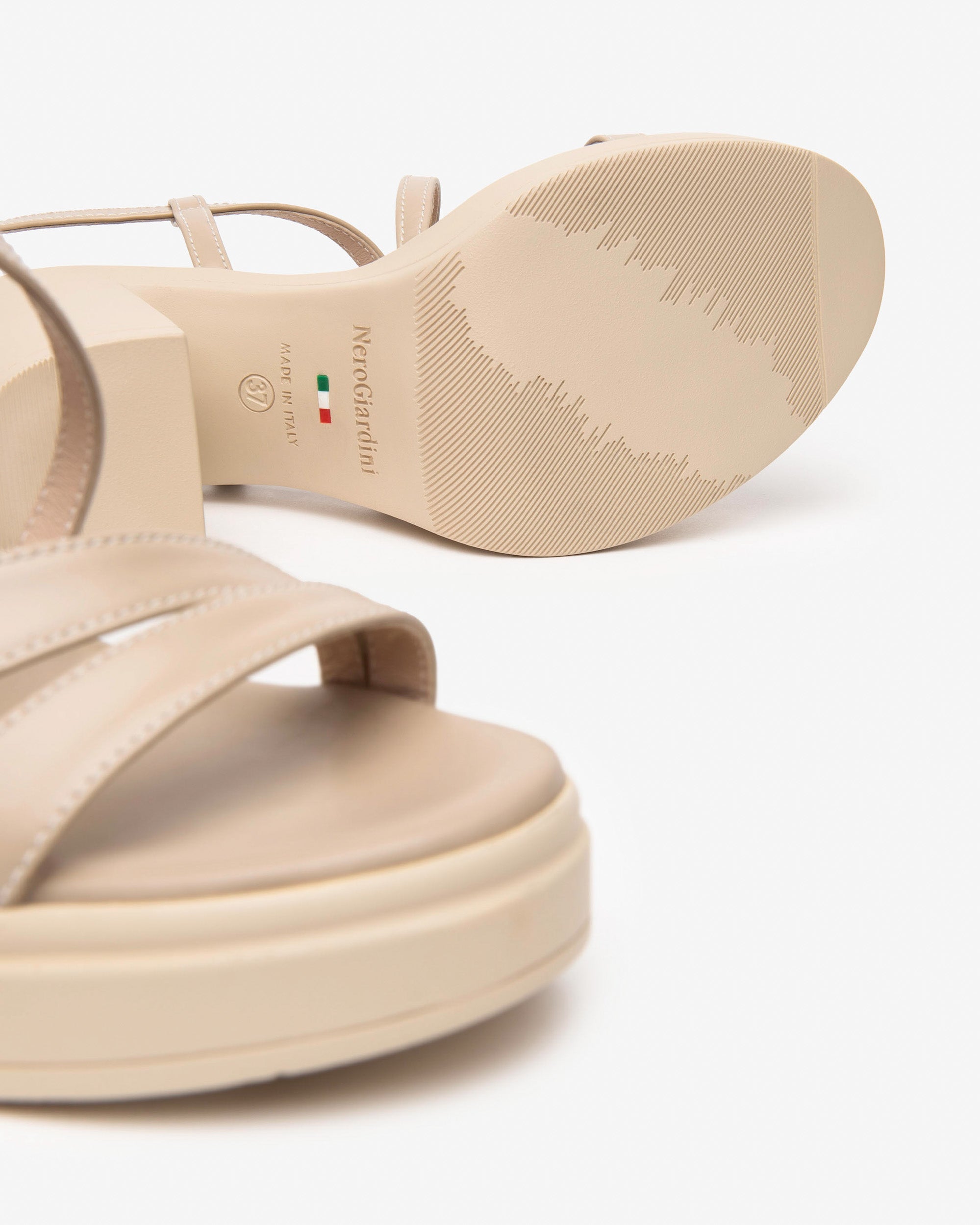 Nero Giardini Sandals Sandales Cuir Femme Italie
