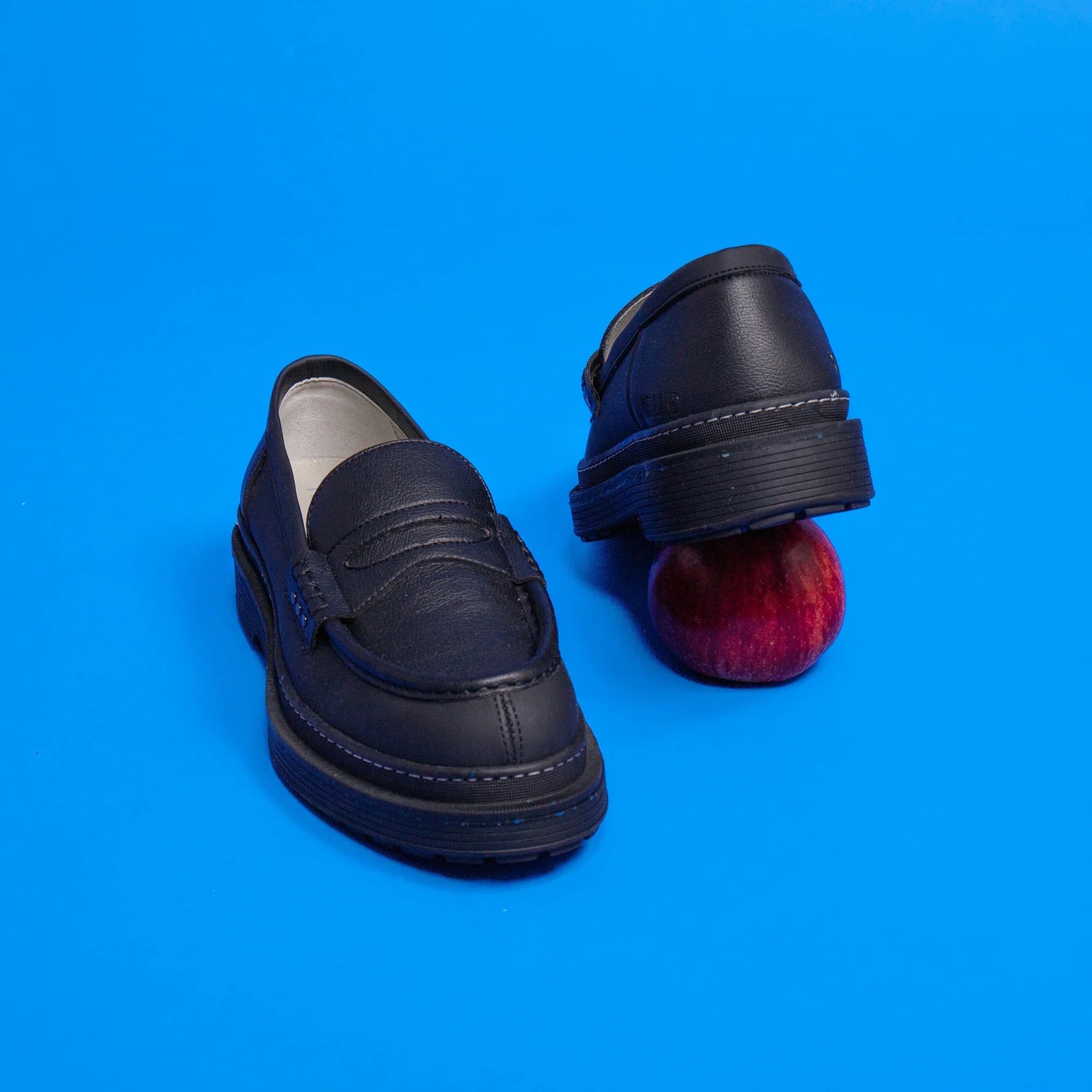 Me.Land Rando mocassin vegan cuir pomme noir