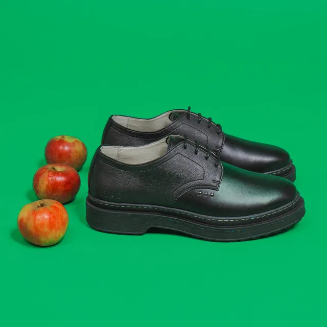 Me.Land Lander derby vegan cuir pomme noir
