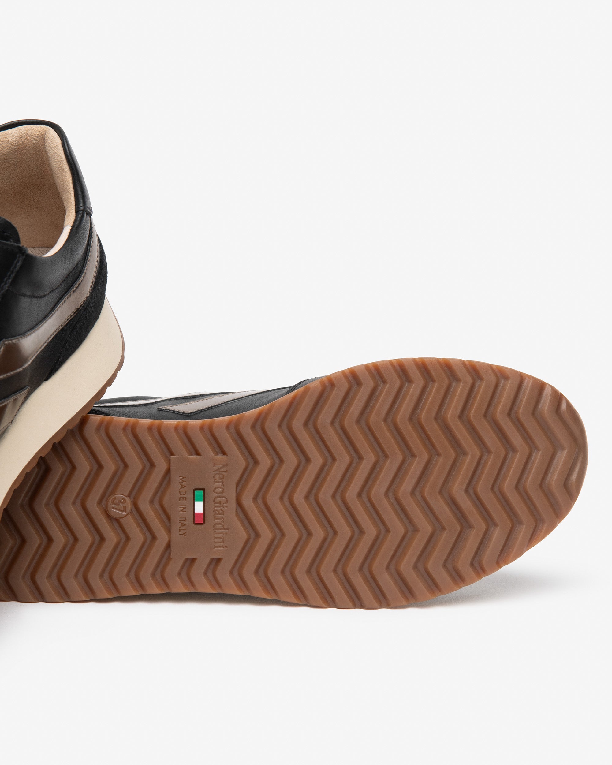 Nero Giardini Sneakers baskets cuir femme lacets