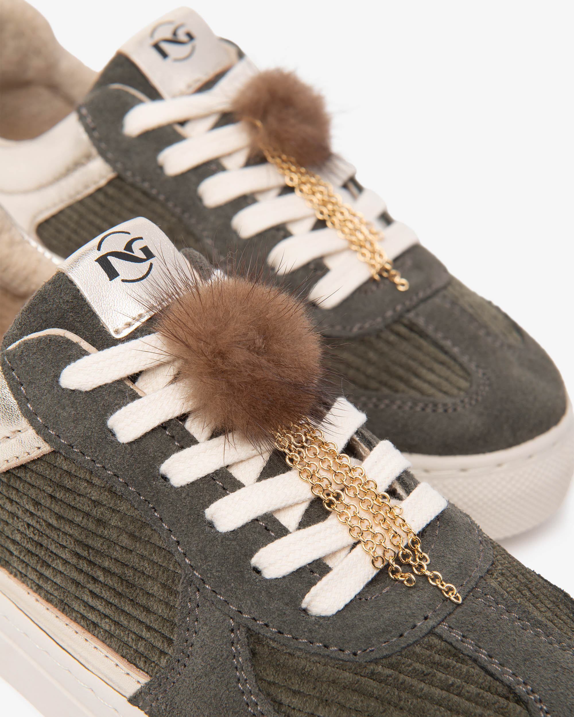 Nero Giardini Sneakers Baskets Fille Daim Pompon
