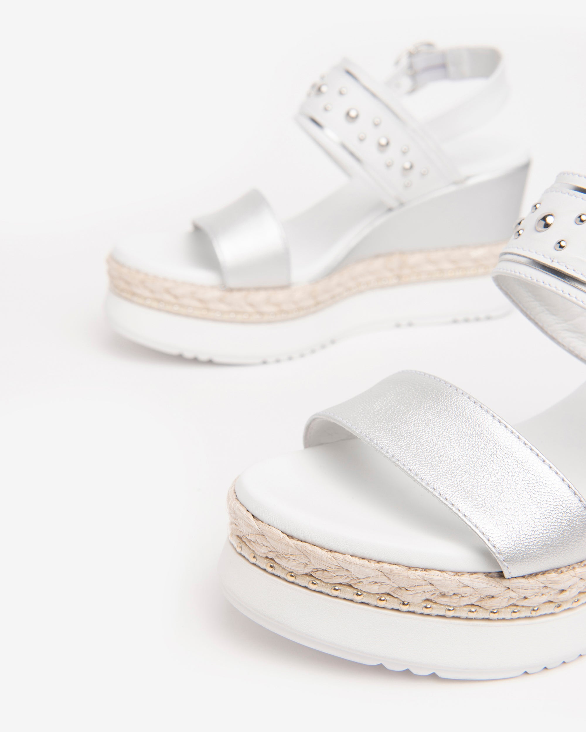Nero Giardini Sandals sandales cuir femme compensées