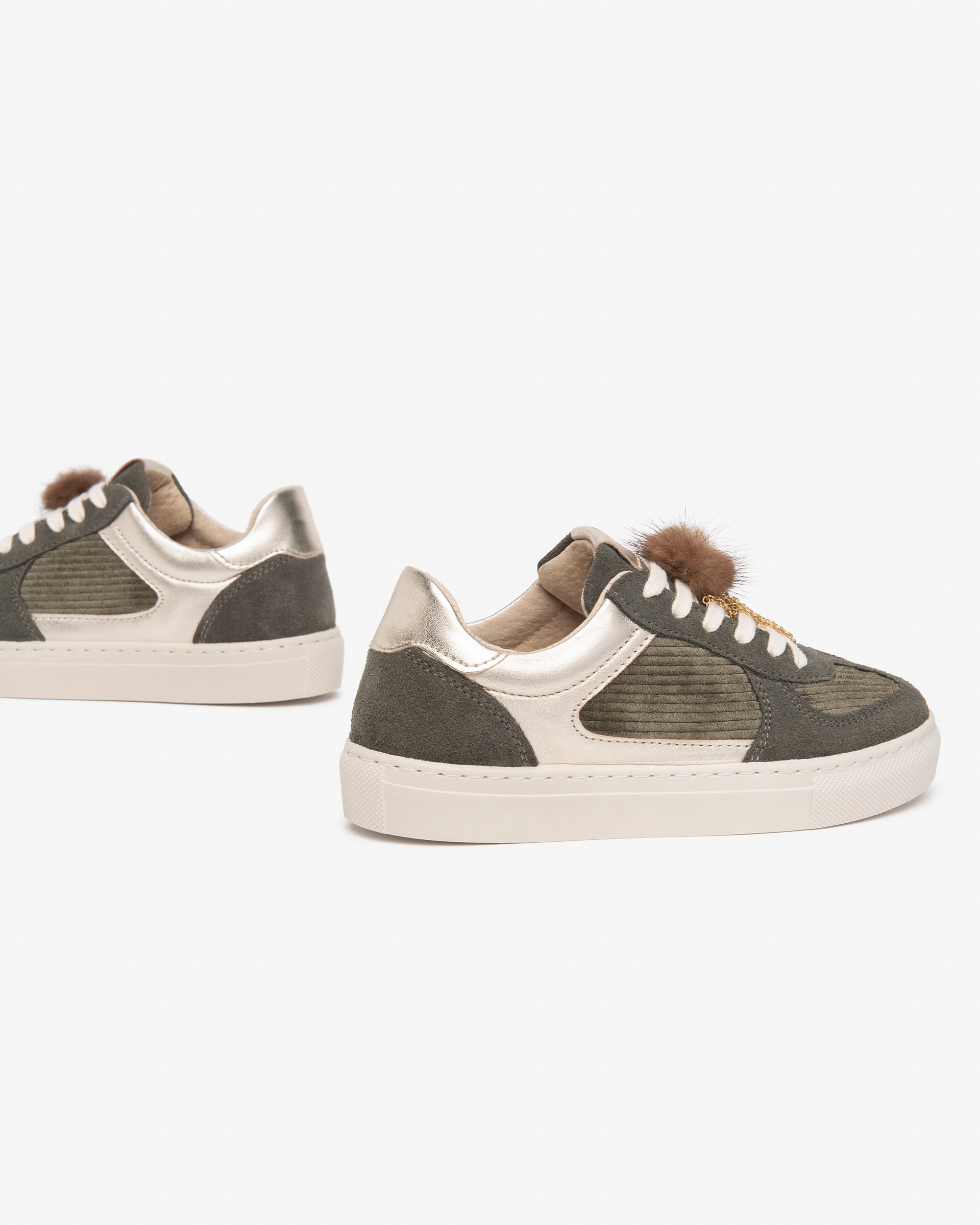 Nero Giardini Sneakers Baskets Fille Daim Pompon