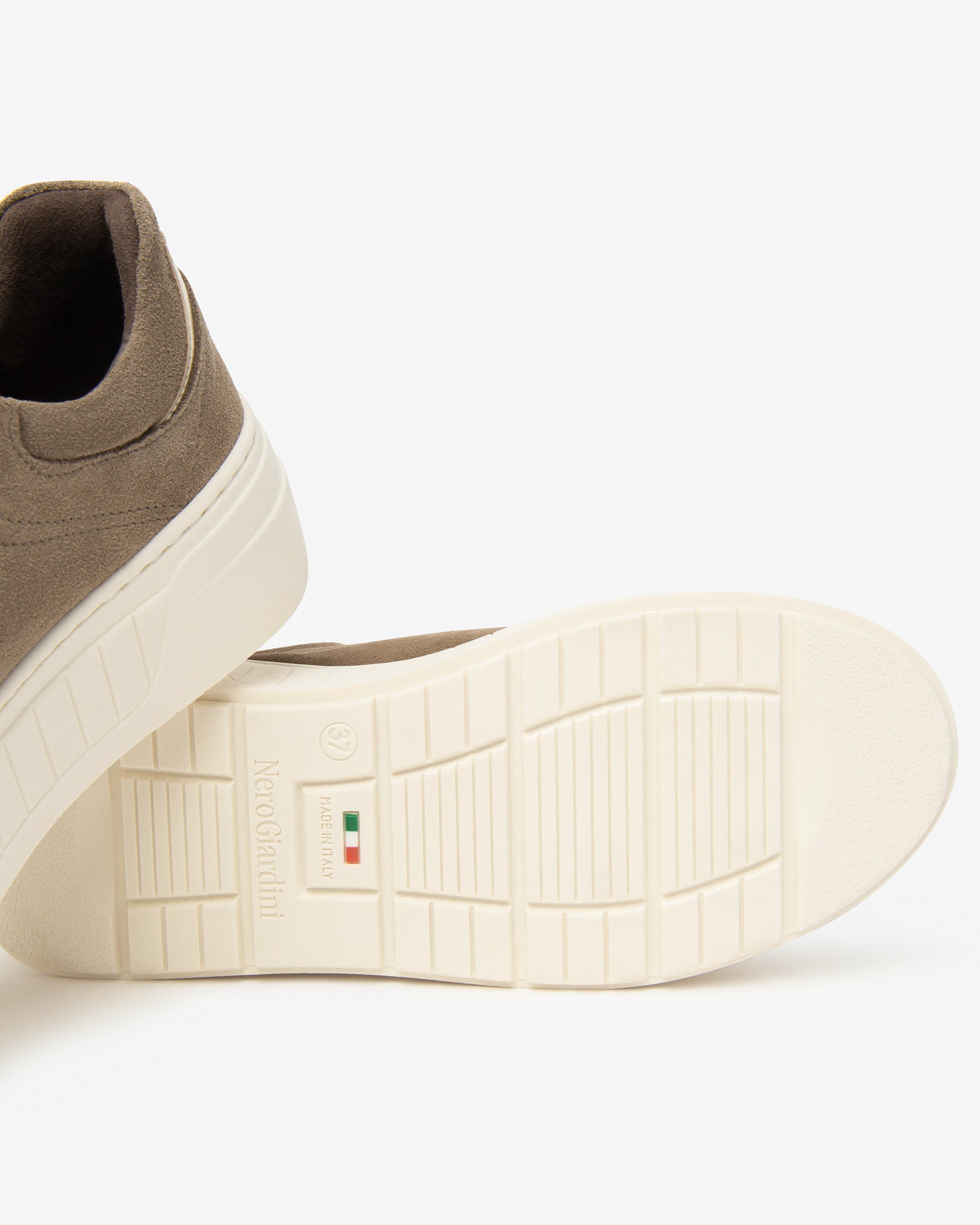 Nero Giardini Sneakers baskets daim cuir femme