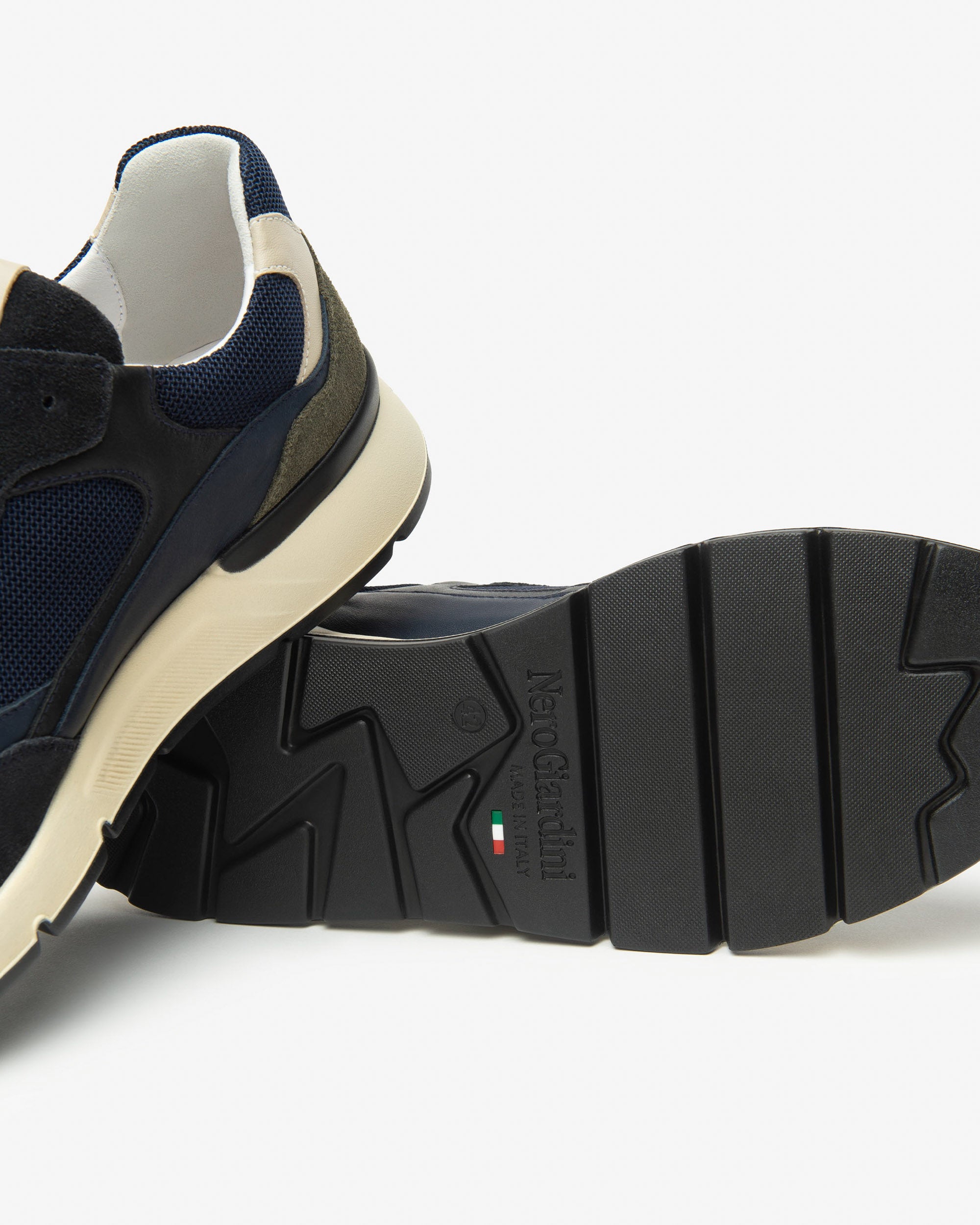 Nero Giardini Sneakers baskets homme cuir daim 42