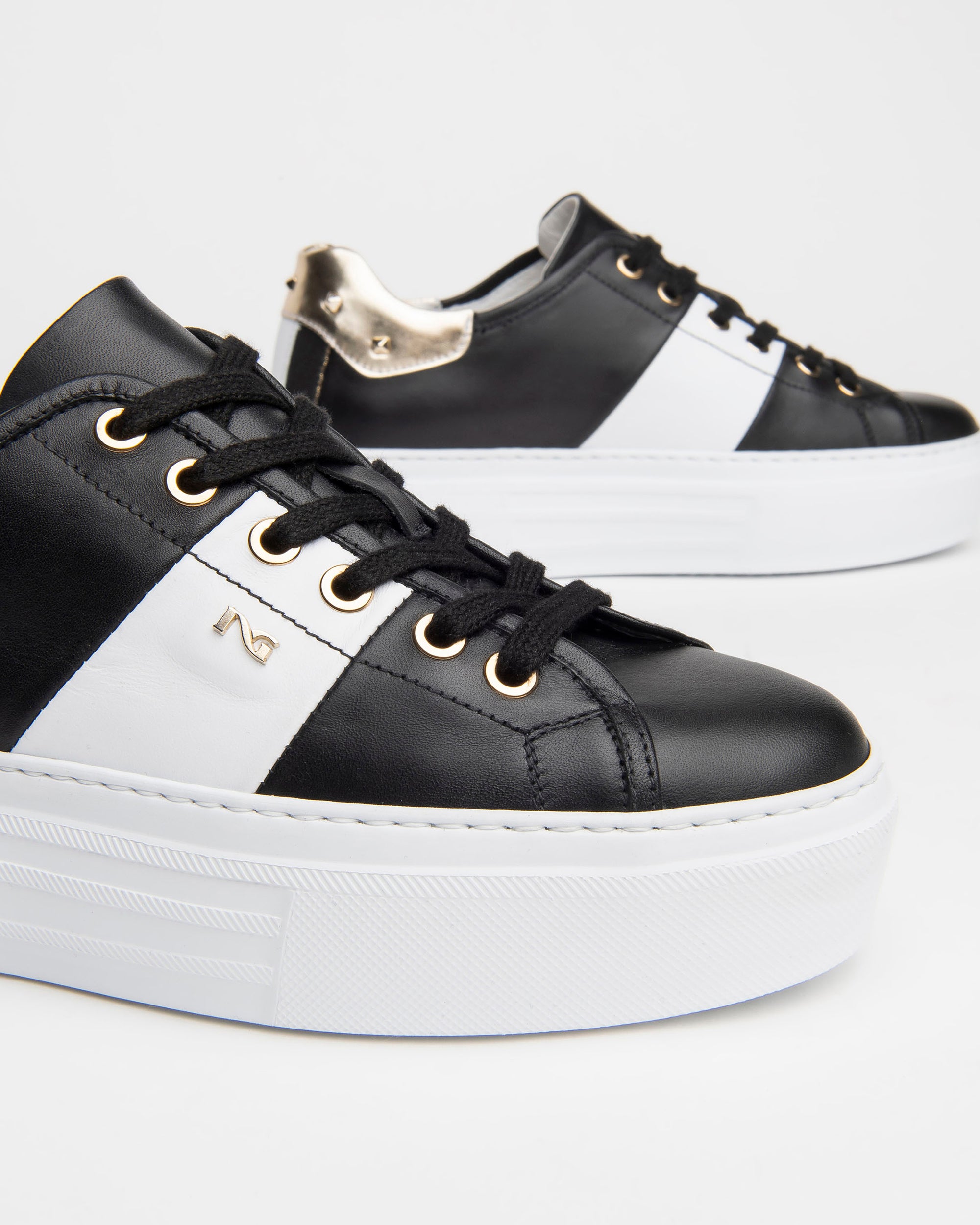 Nero Giardini Sneakers baskets cuir femme platine