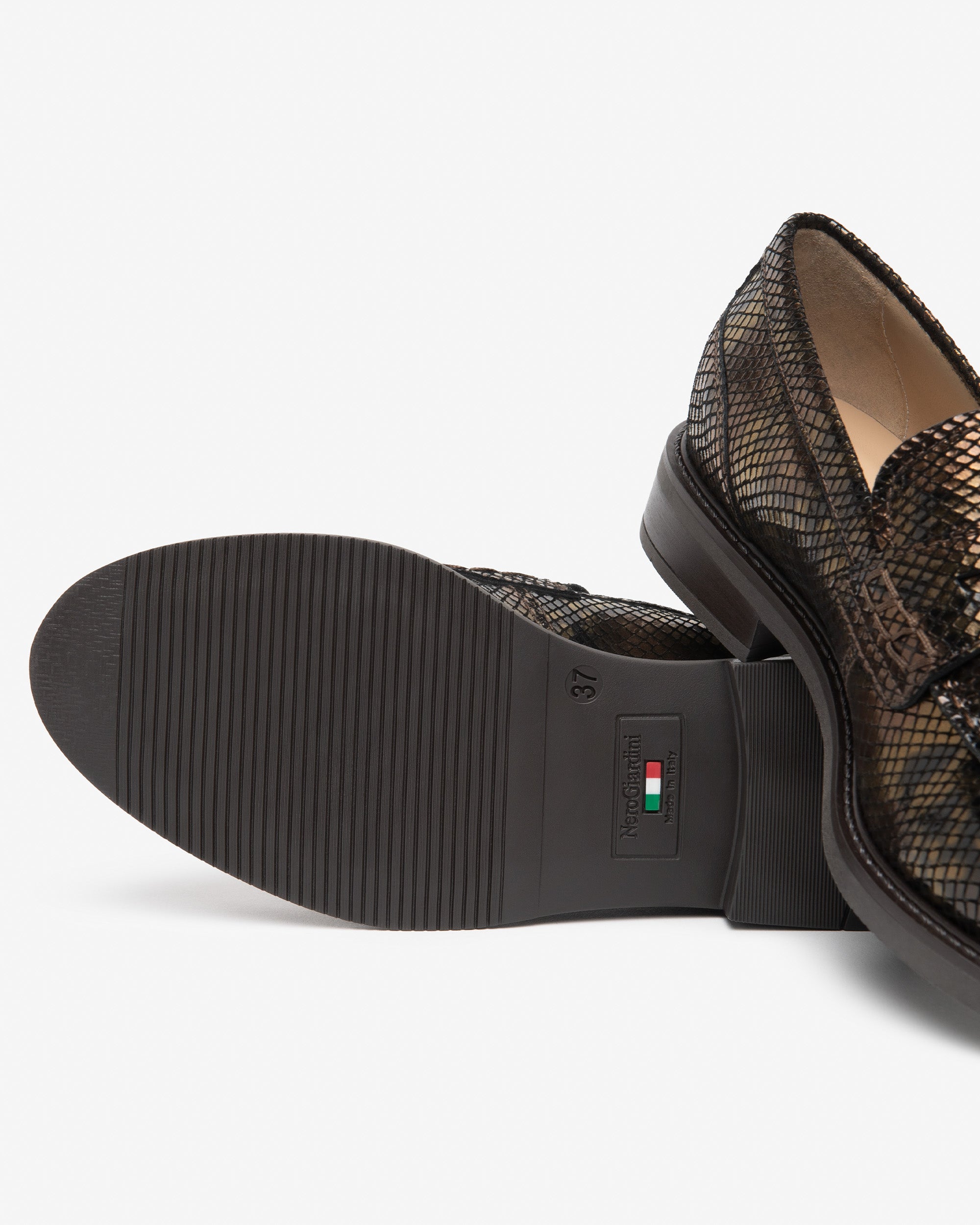 Nero Giardini Mocassins penny cuir femme pointure 38 serpent