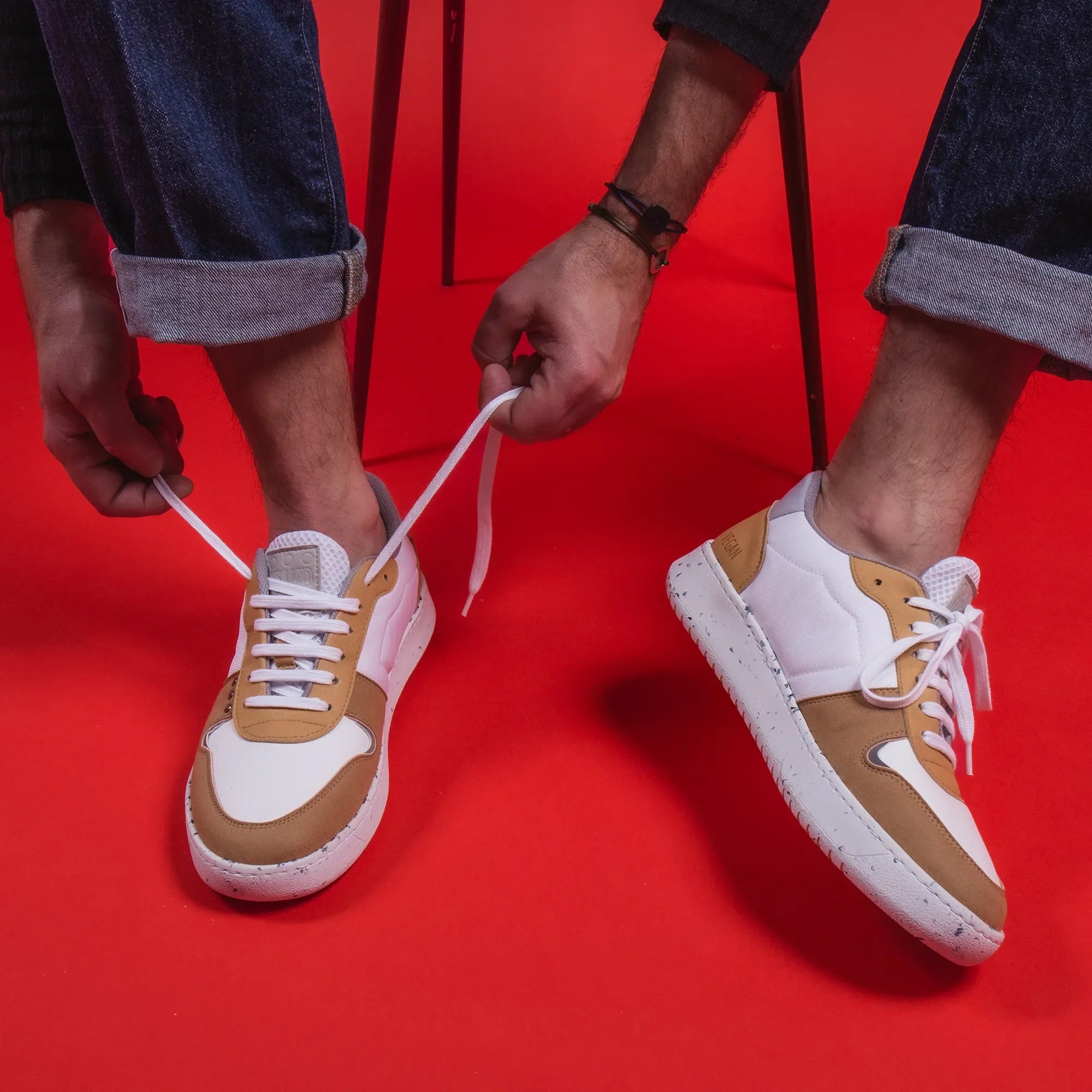 Me.Land Evan baskets vegan blanc cognac taille 39