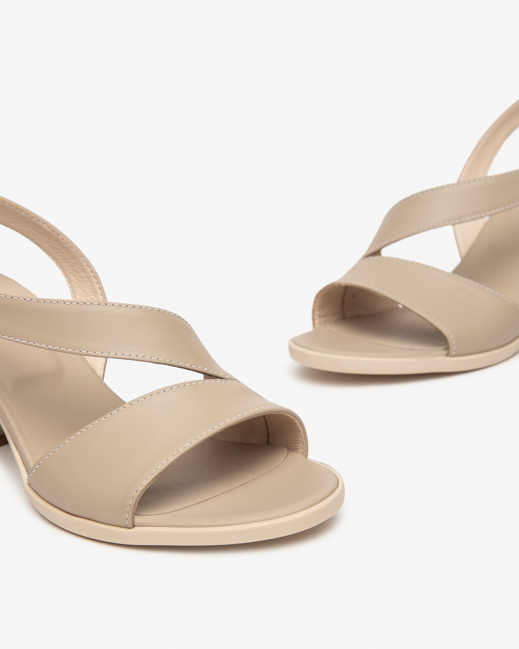 Nero Giardini Sandals sandales cuir femme