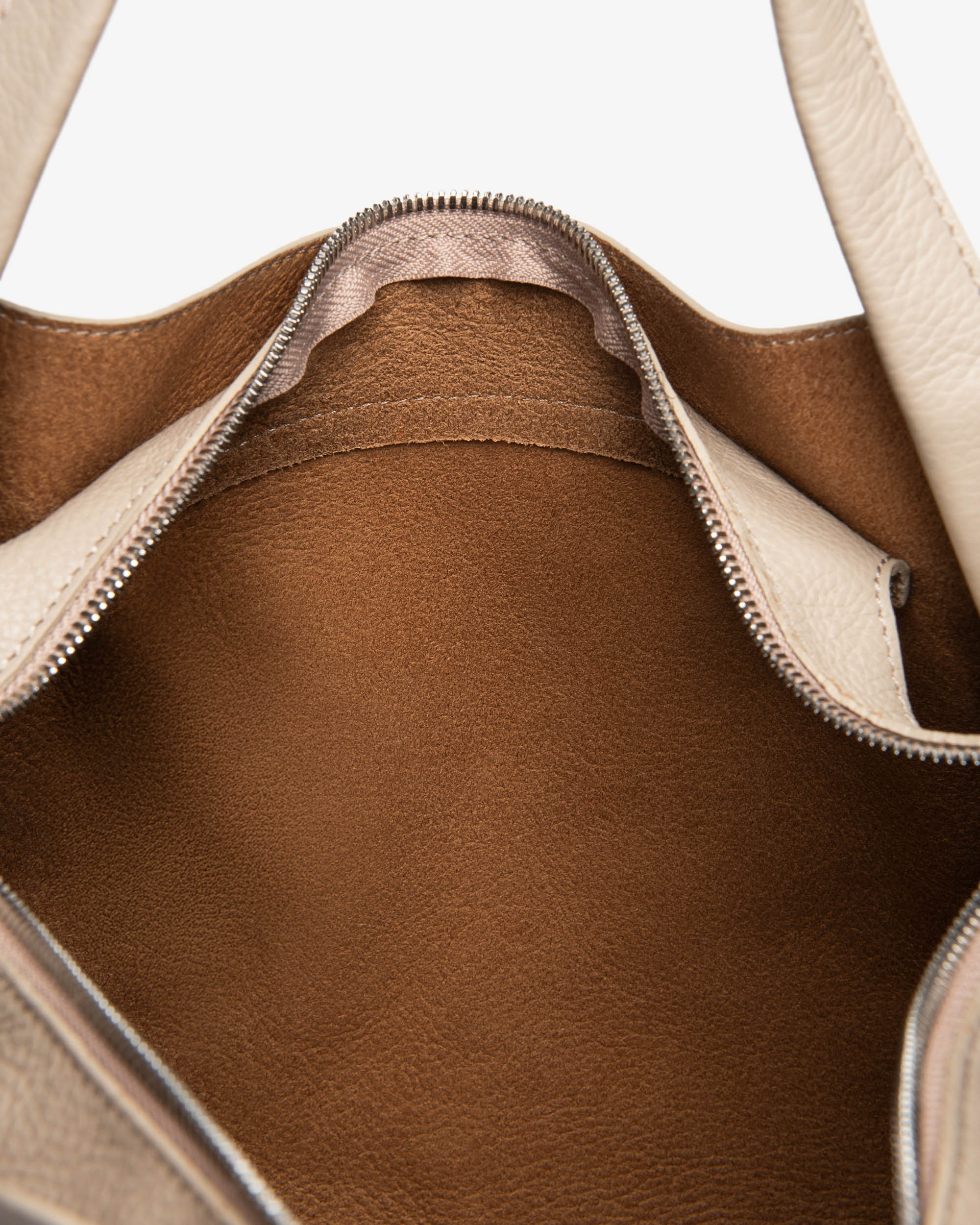 Nero Giardini Bags sac hobo cuir femme souple