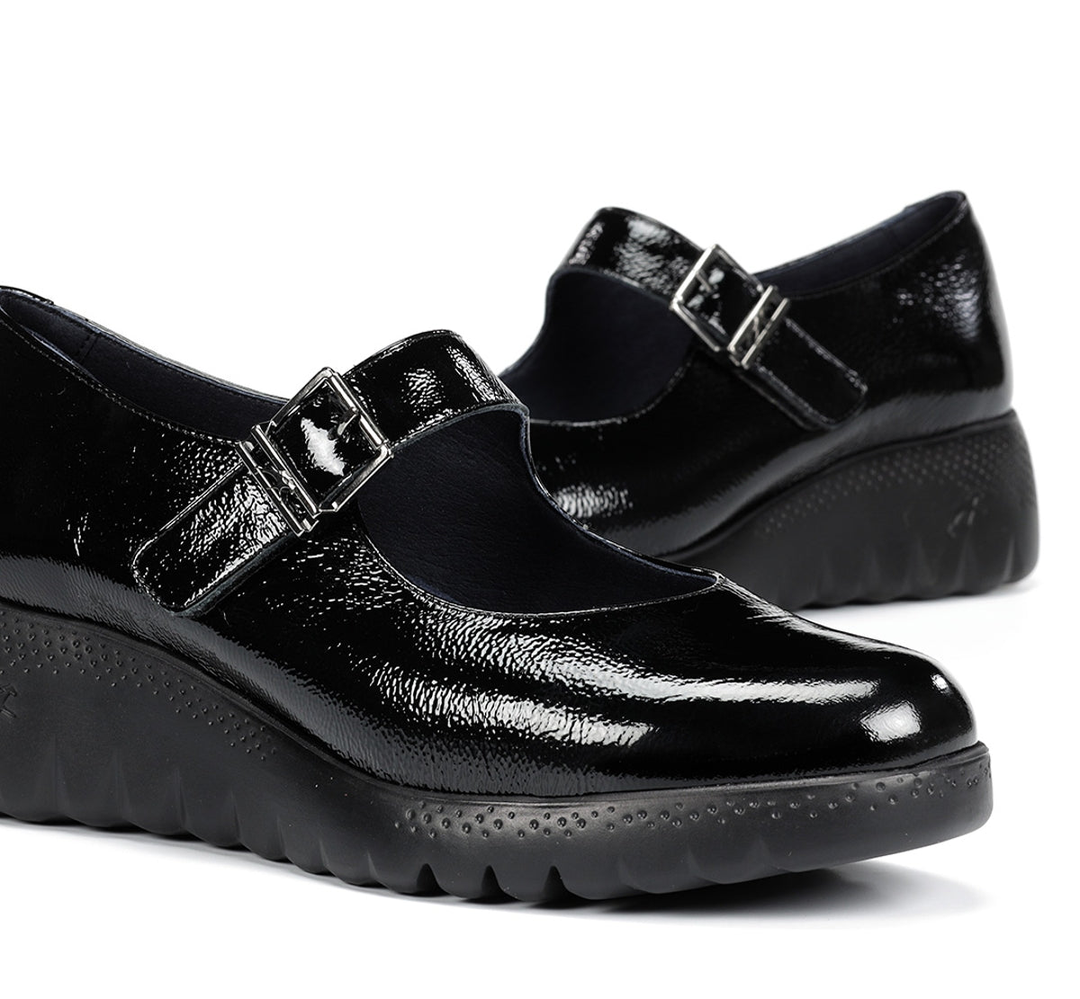 Fluchos Live F2247 chaussure noir femme compensée