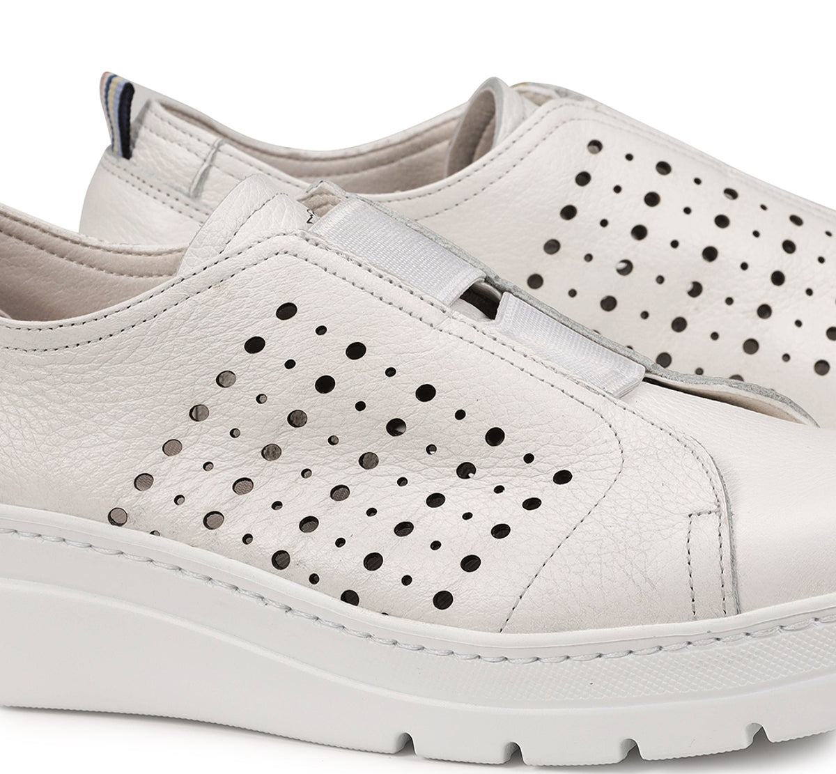 Fluchos Pompas F1423 basket blanche femme