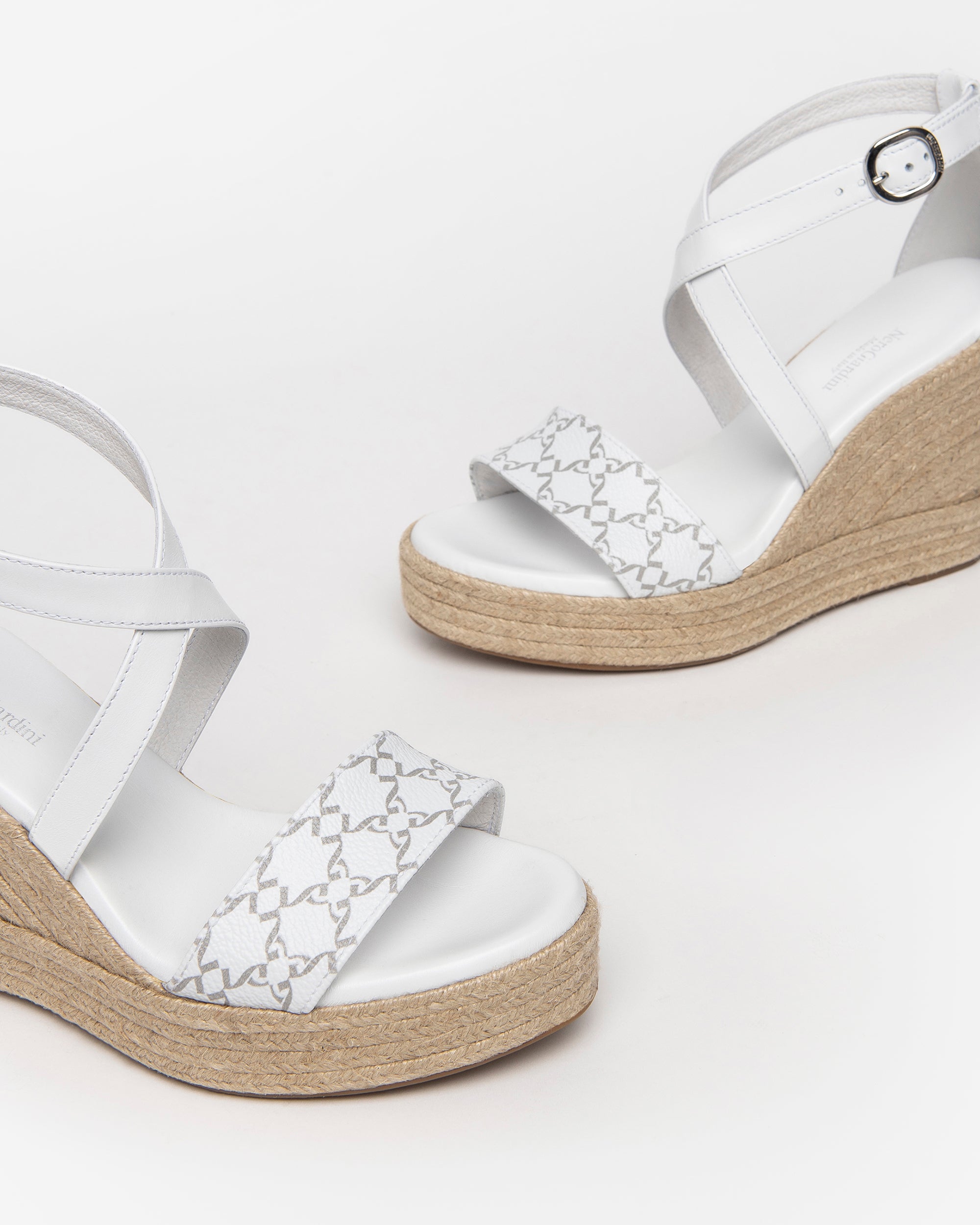 Nero Giardini Sandals sandales cuir femme 39