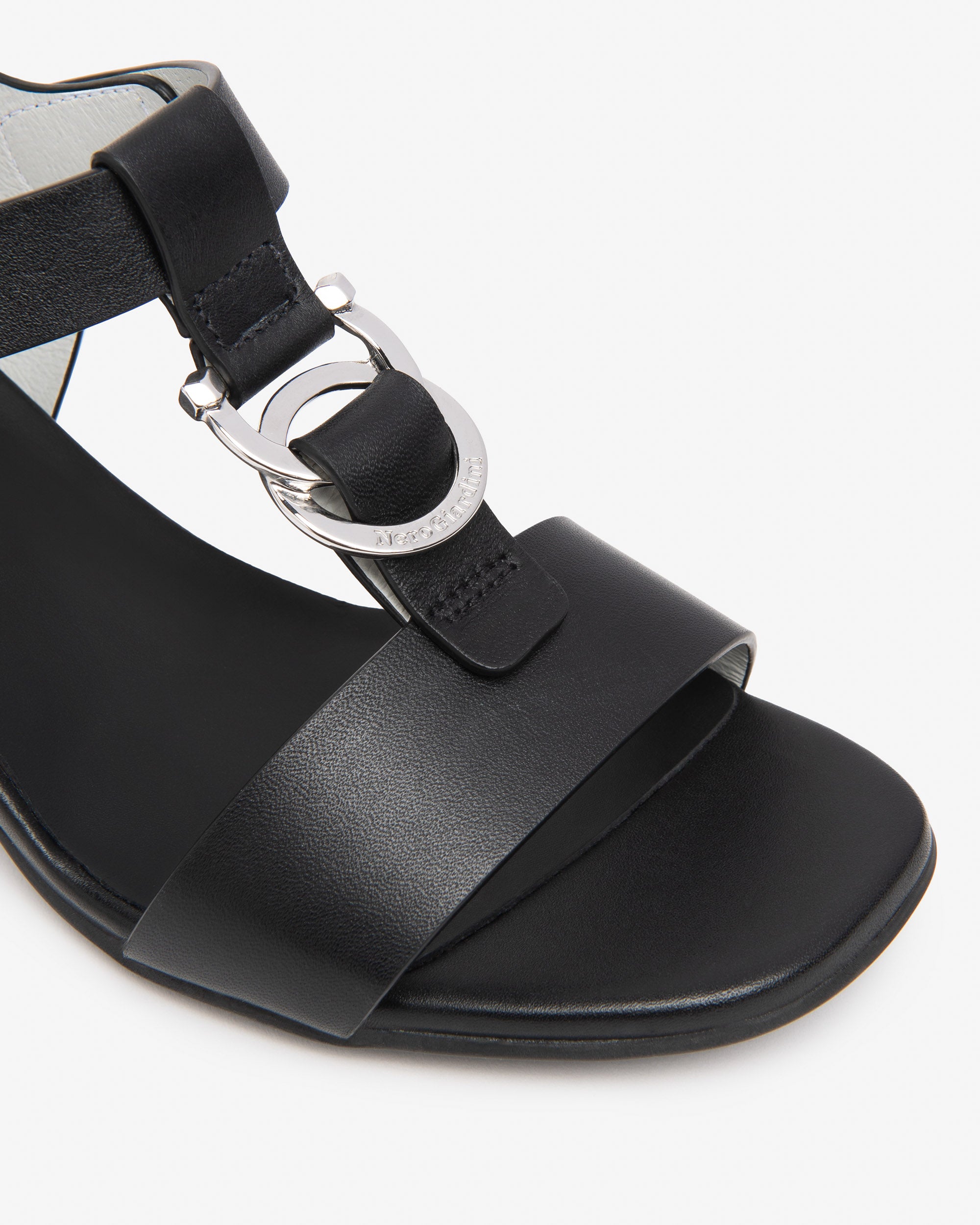 Nero Giardini Sandals sandales cuir femme été