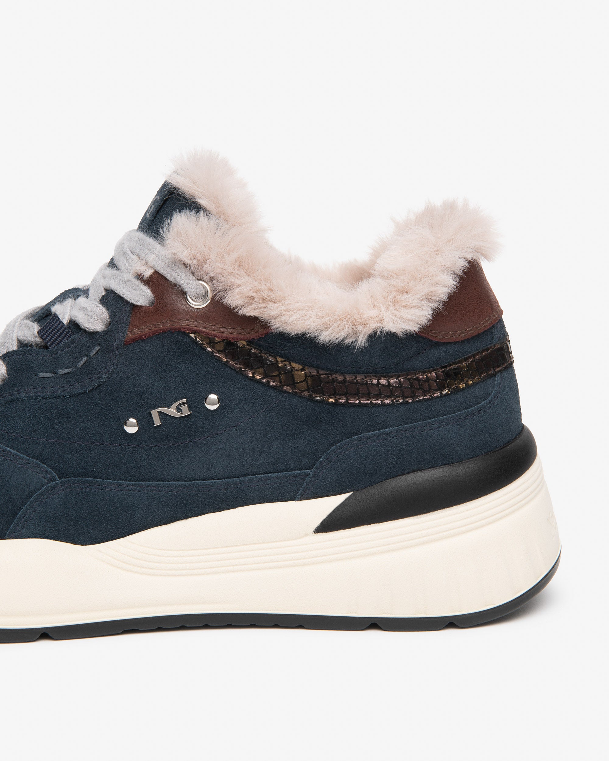 Nero Giardini Sneakers baskets femme daim pointure 38
