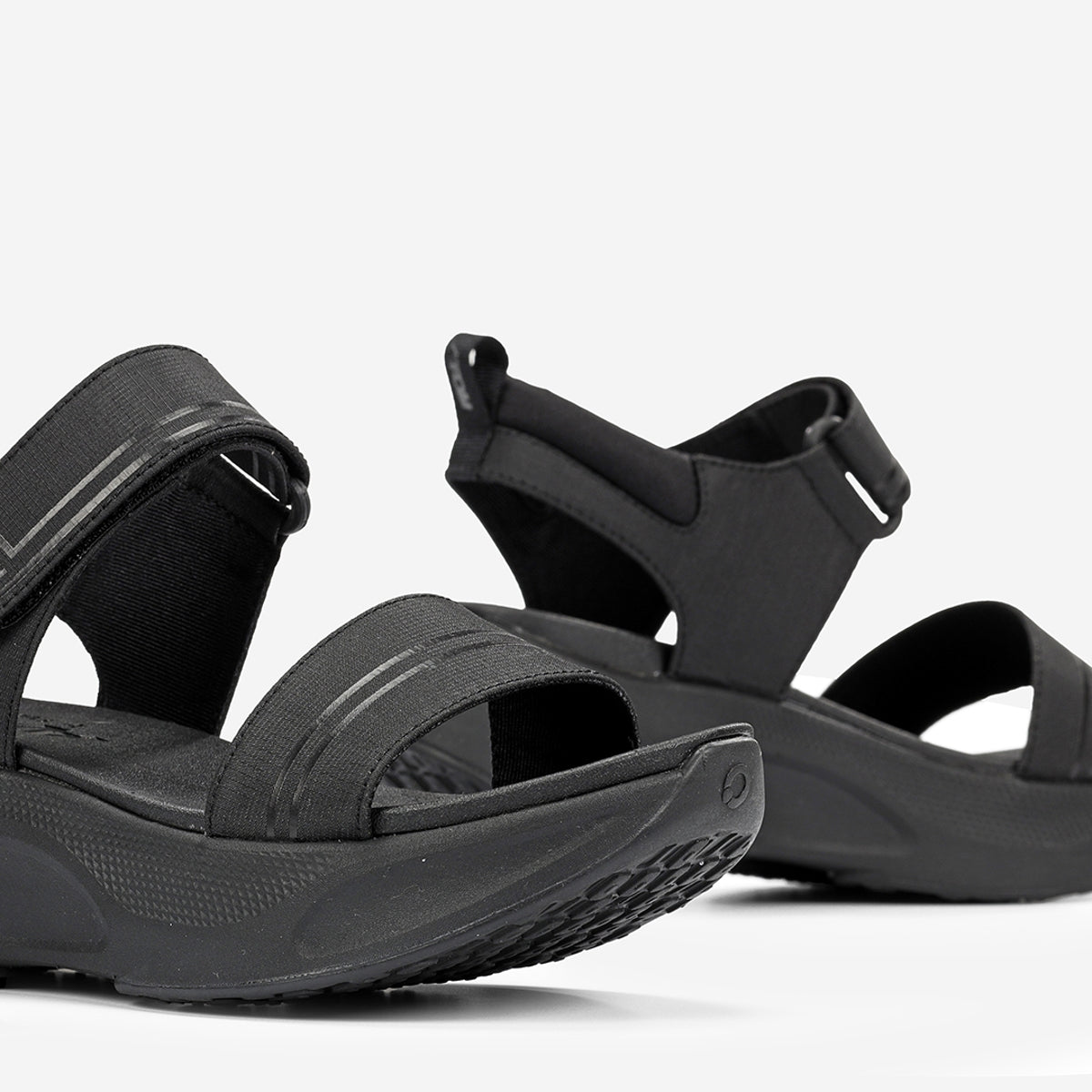 Atom Fusion AT169 sandale noire velcro femme