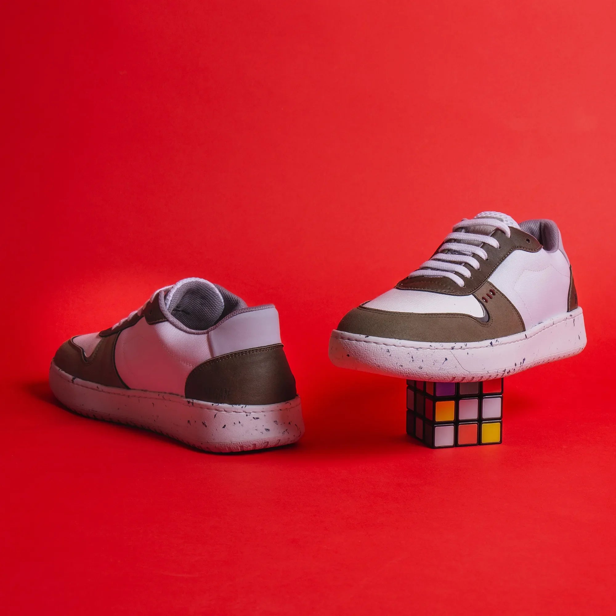 Me.Land Evan baskets vegan blanc kaki nylon recyclé