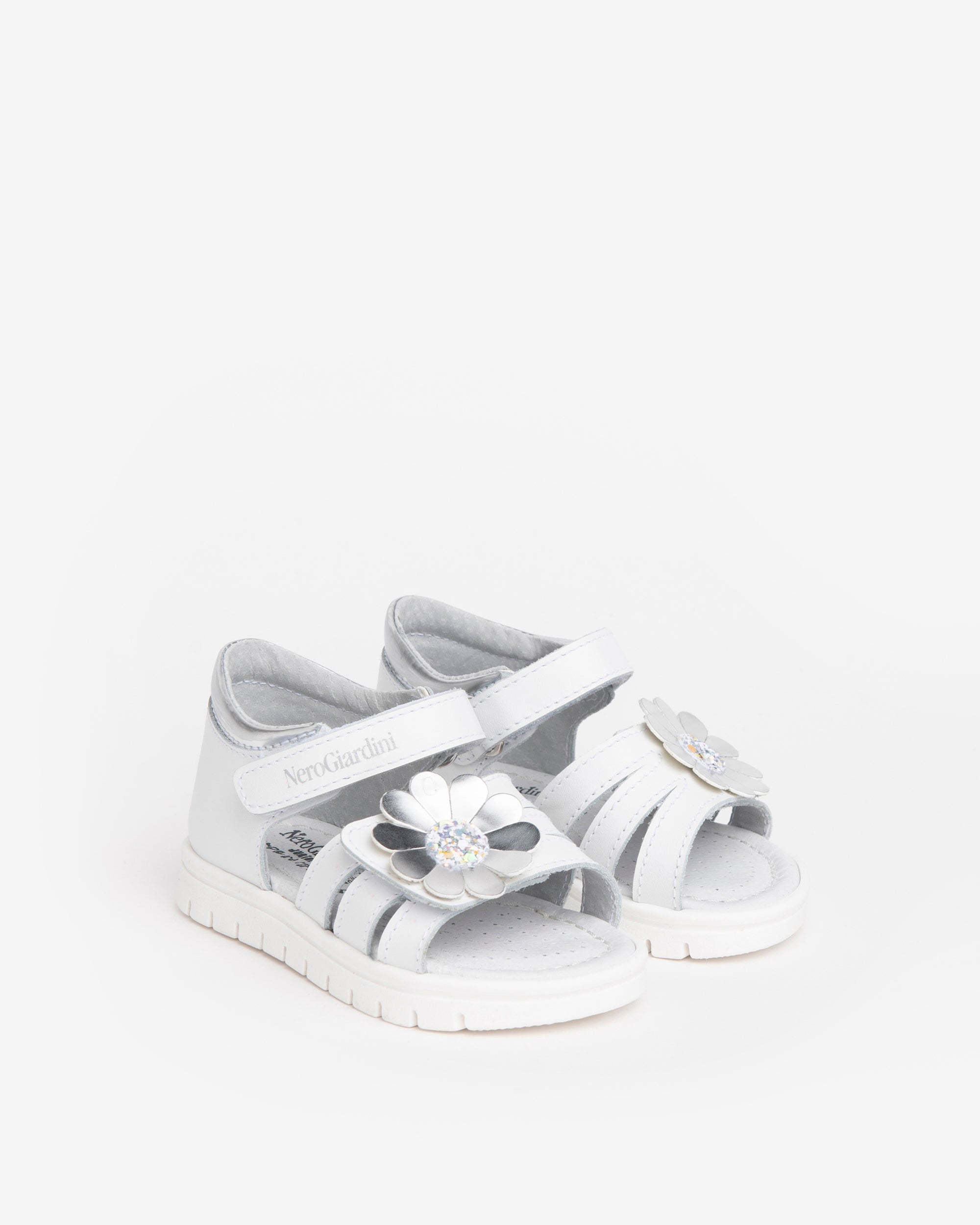 Nero Giardini Sandals sandales bébé cuir pointure 21