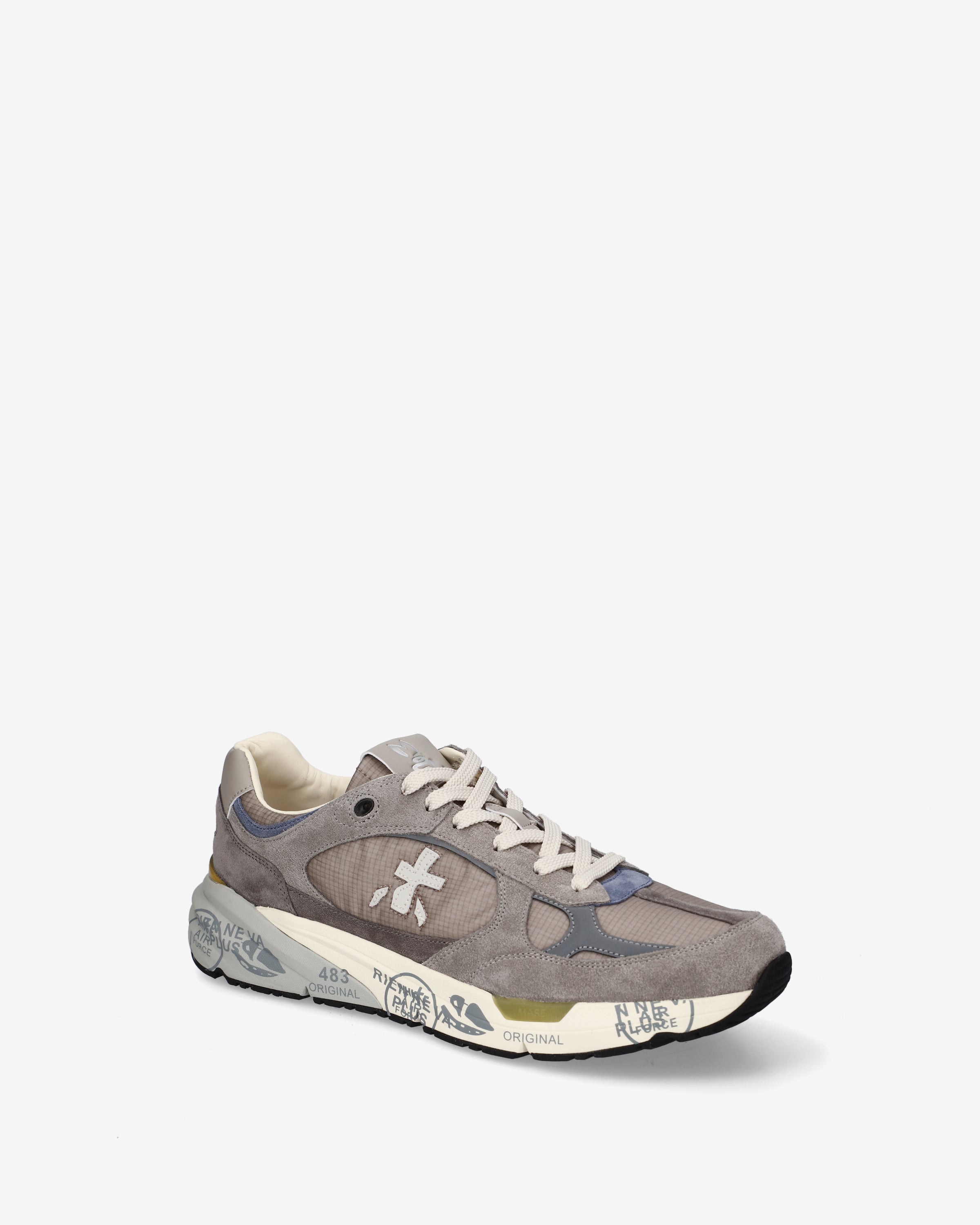 Premiata Mase25 8429 baskets gris clair daim technique