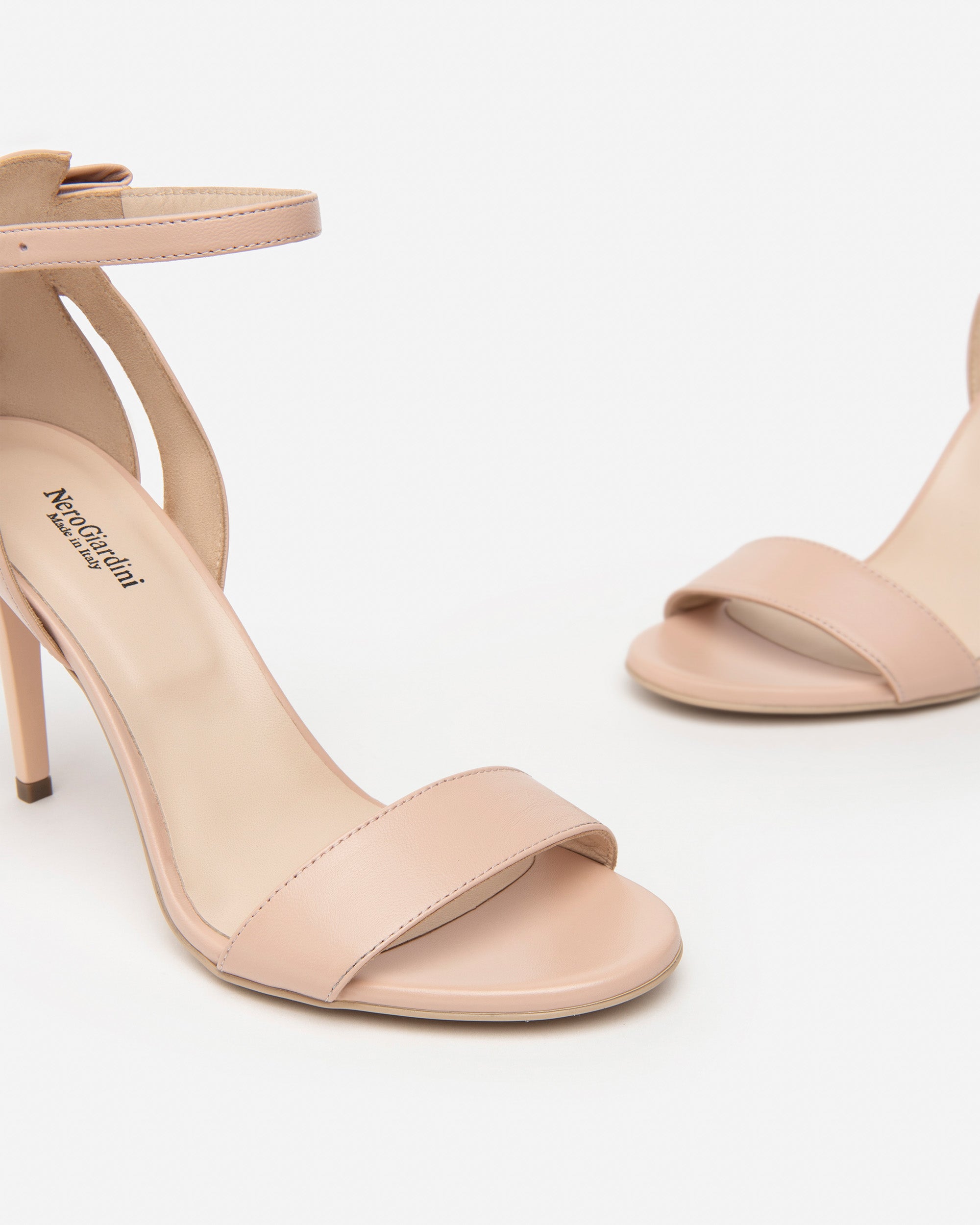 Nero Giardini Sandals Sandales Cuir Femme Mariage