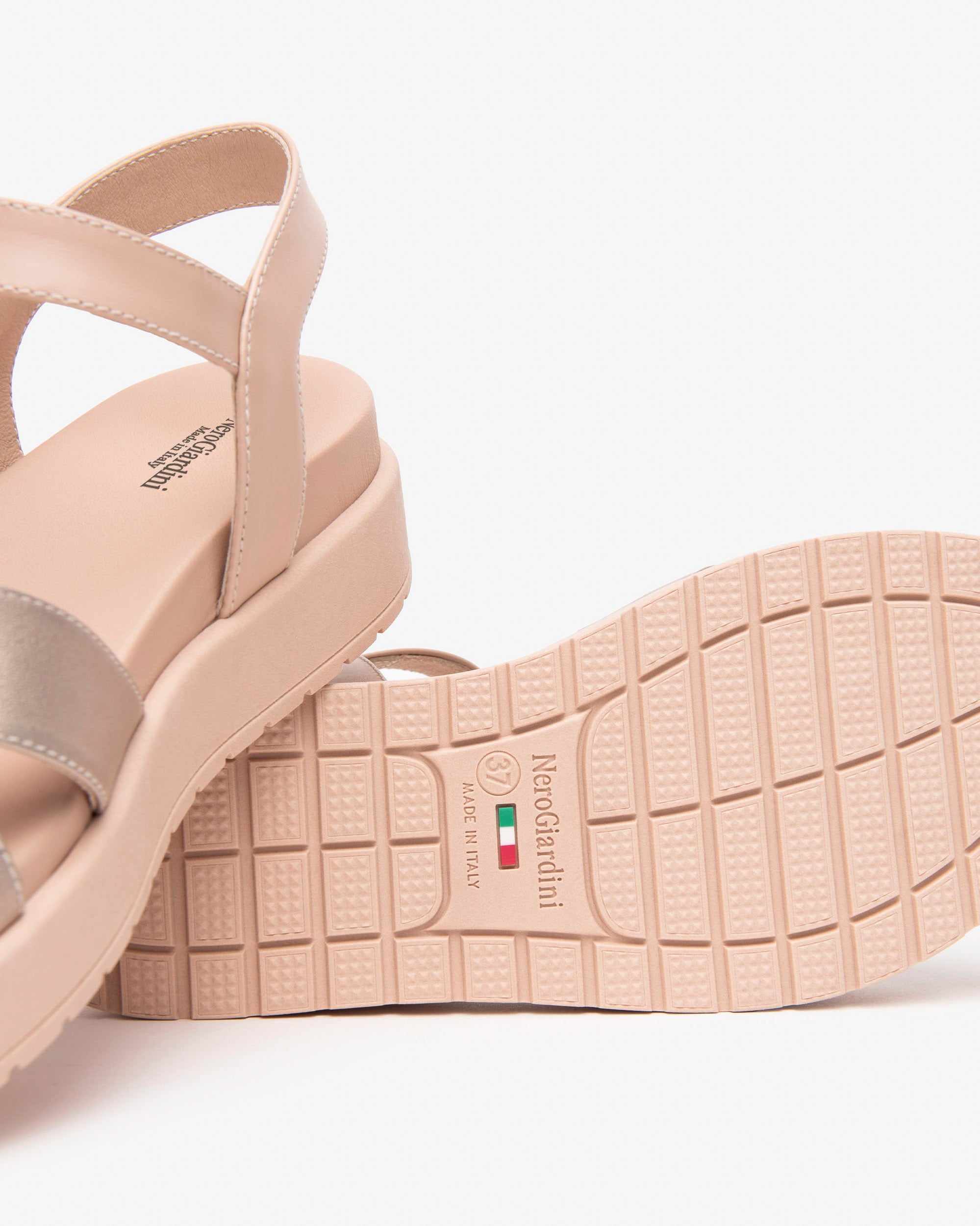 Nero Giardini Sandals sandales cuir femme