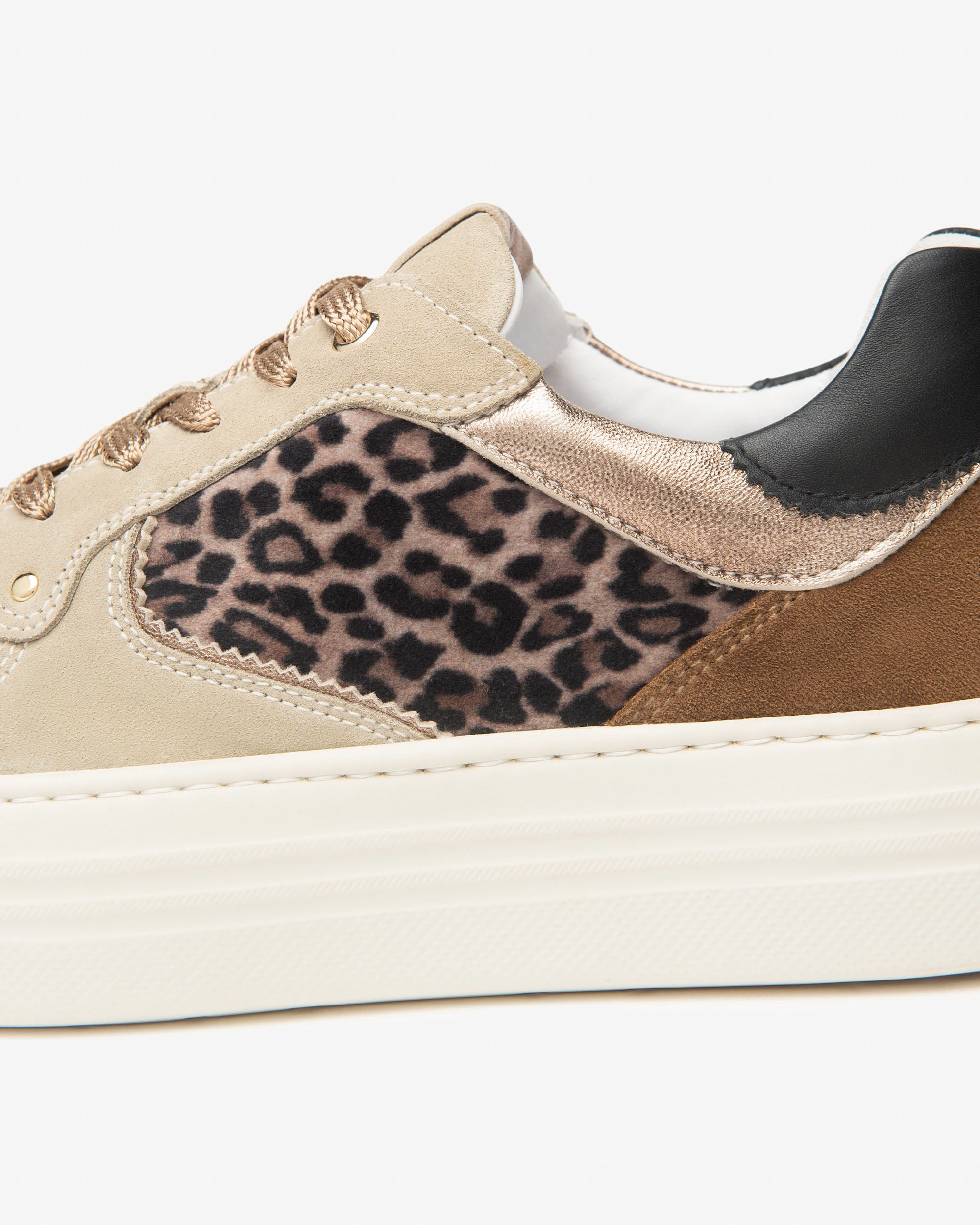 Nero Giardini Sneakers basket daim cuir technique femme
