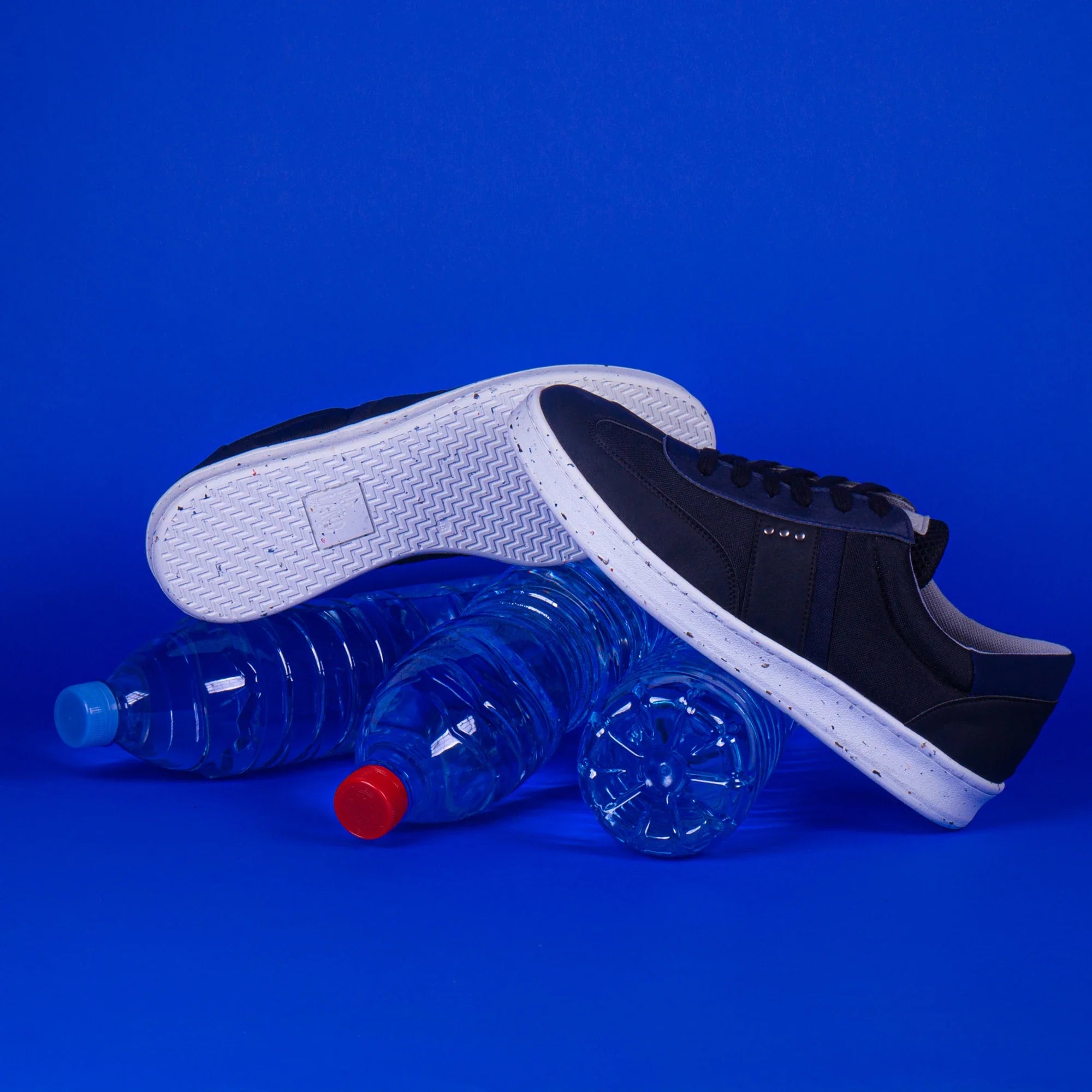 Me.Land Vivace baskets vegan noir bleu marine recyclées