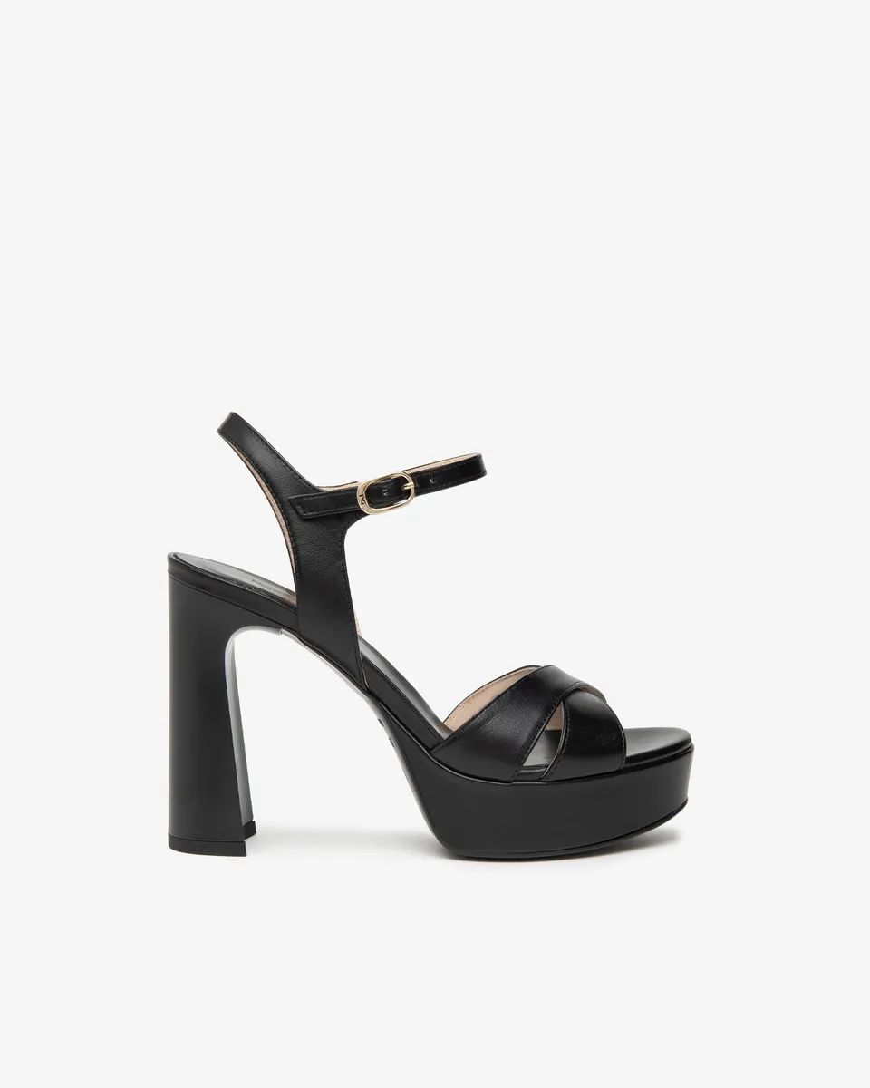Nero Giardini Sandals sandales cuir femme confort