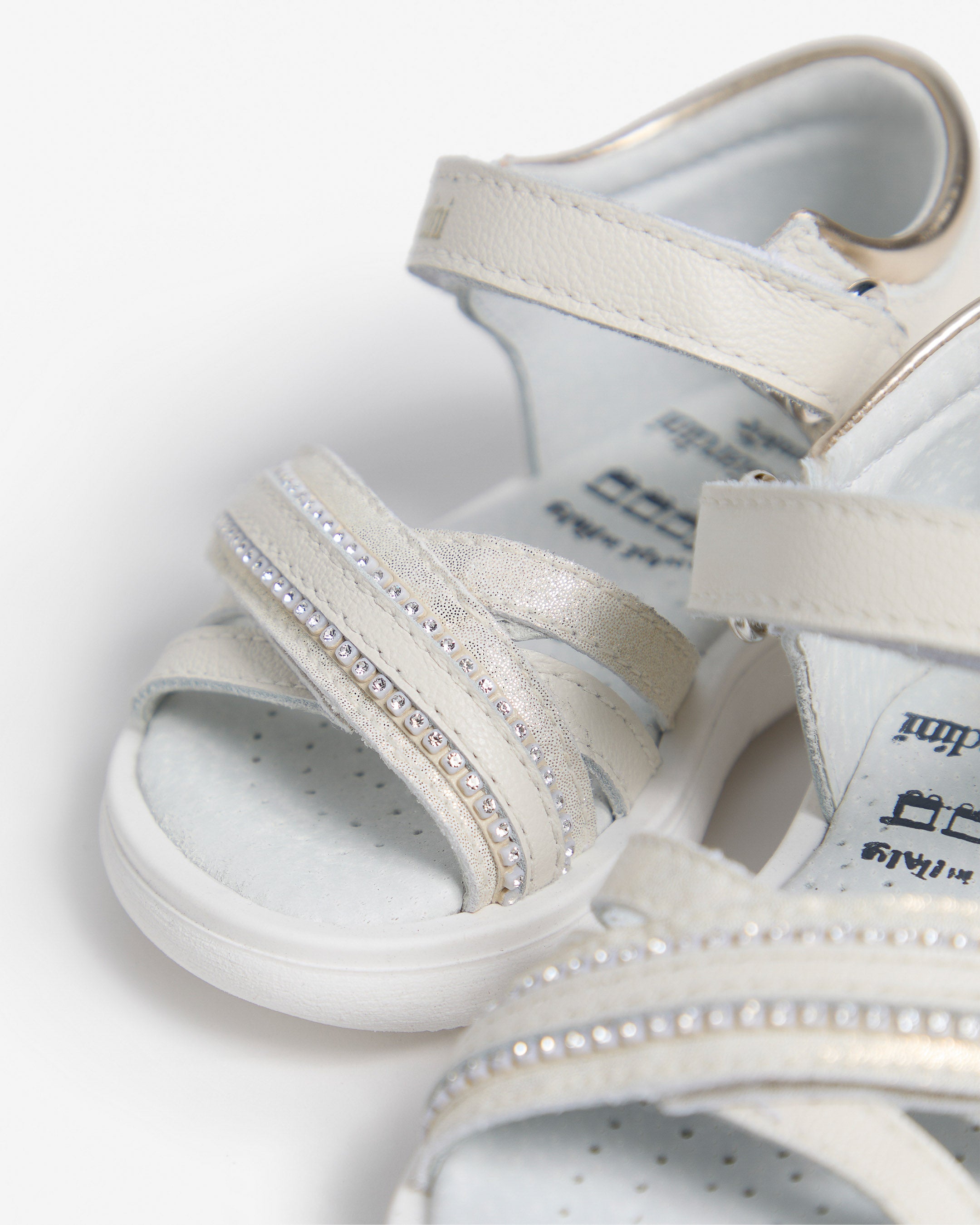 Nero Giardini Sandals sandales cuir fille semelle légère