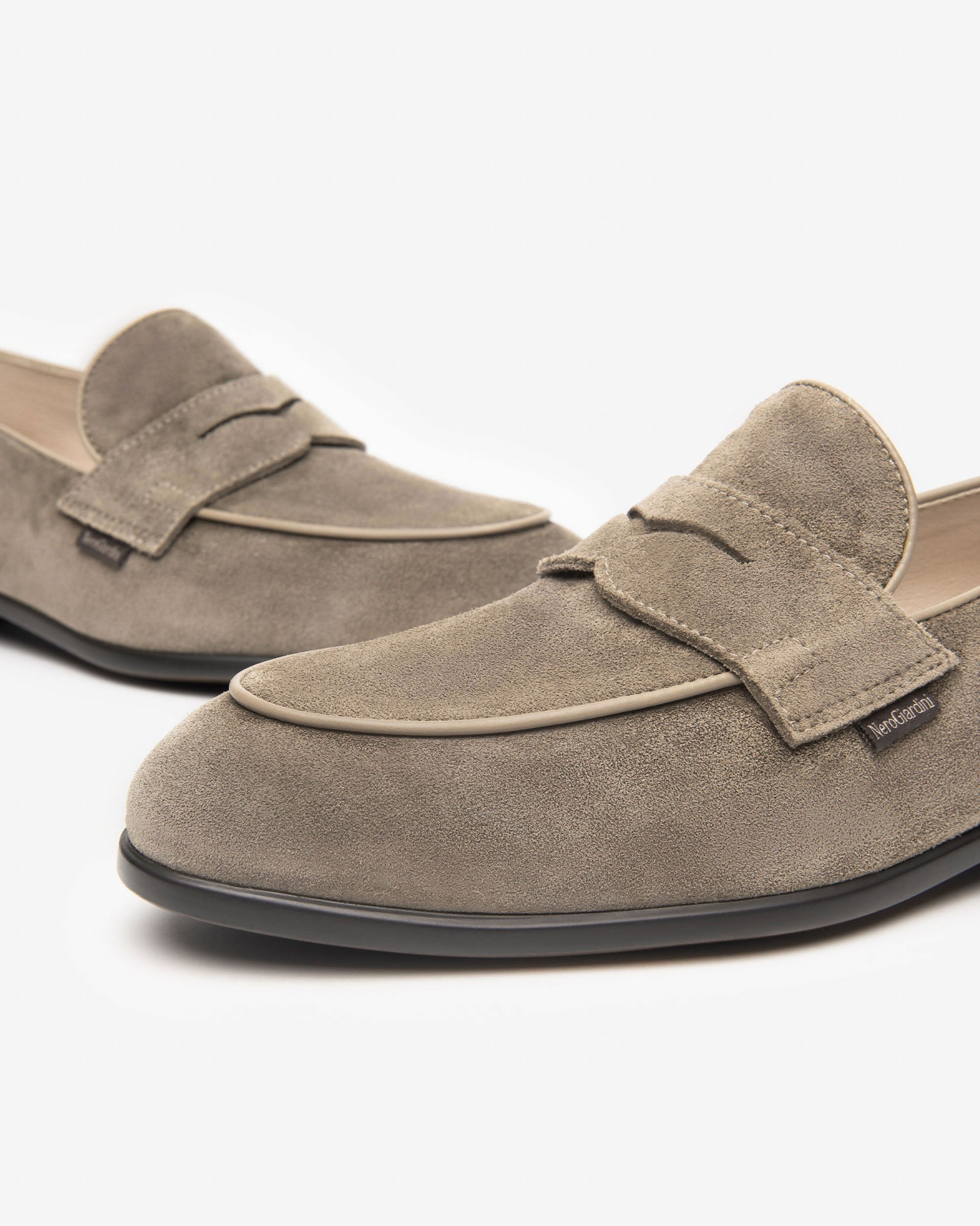 Nero Giardini Loafers mocassins daim homme