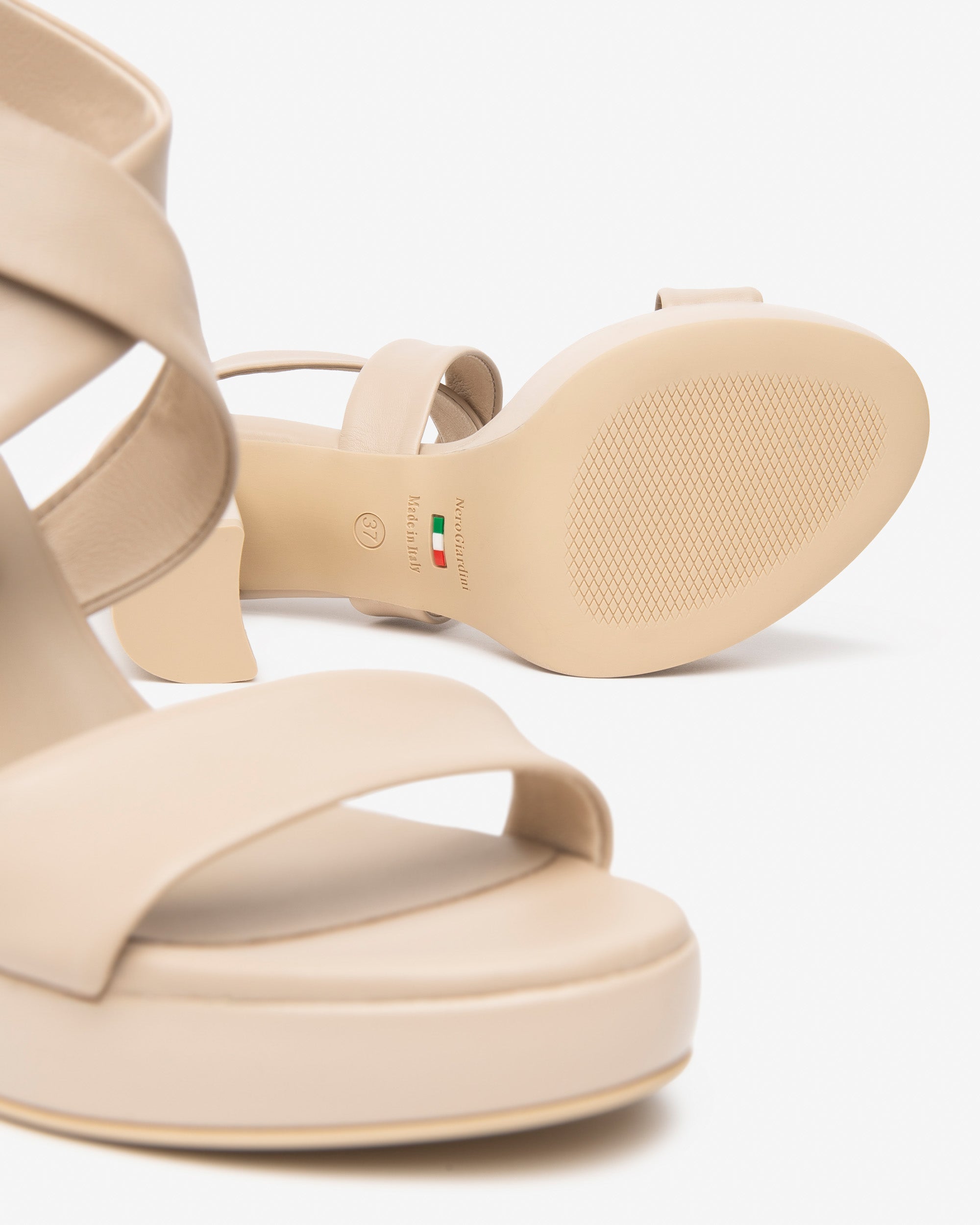 Nero Giardini Sandals sandales femme cuir confort