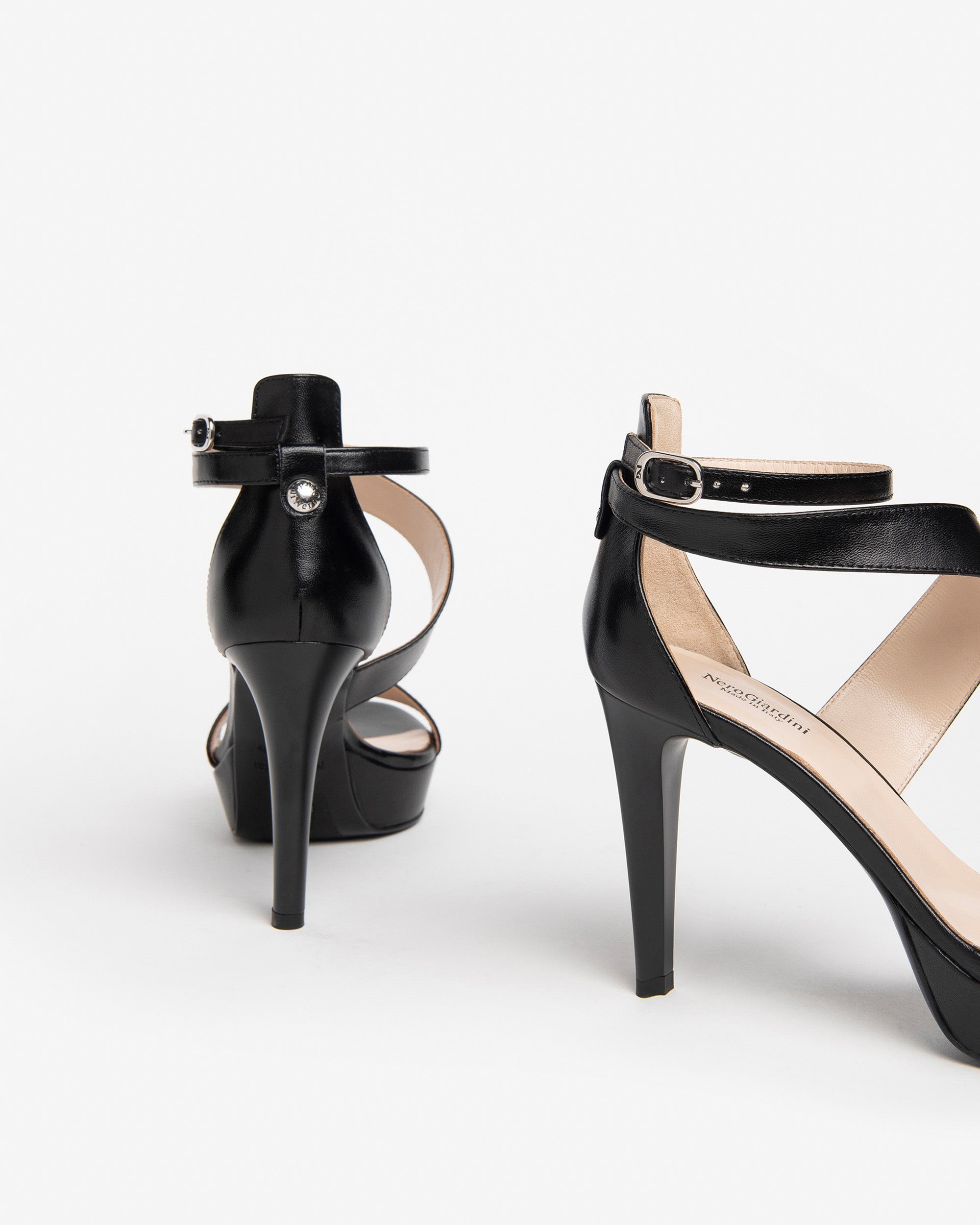 Nero Giardini Sandals cuir femme Premium pointure 38